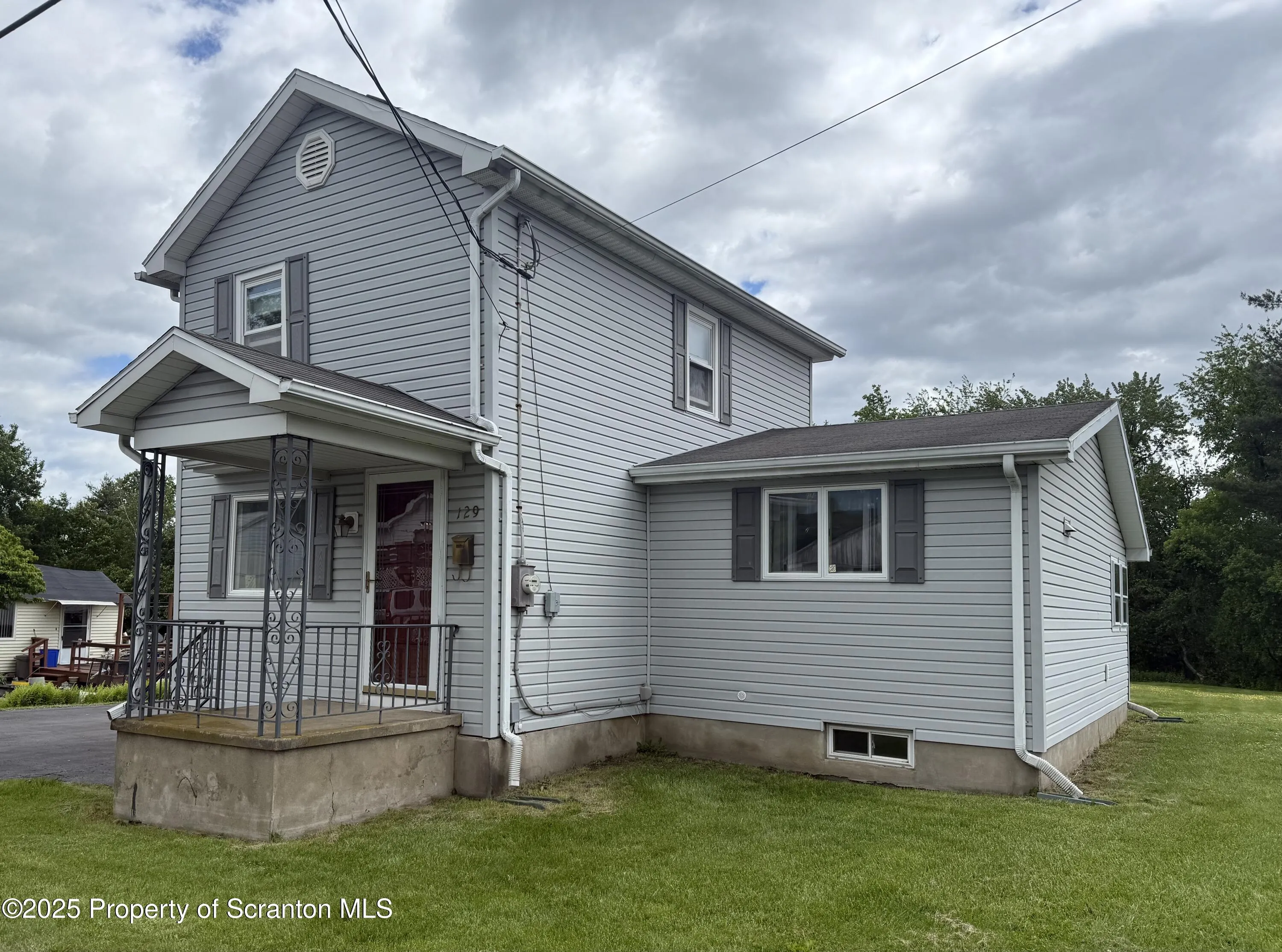 129 Casper Street, Old Forge, Pennsylvania 18518, 2 Bedrooms Bedrooms, 5 Rooms Rooms,1 BathroomBathrooms,Residential,For Sale,Casper,SC252790