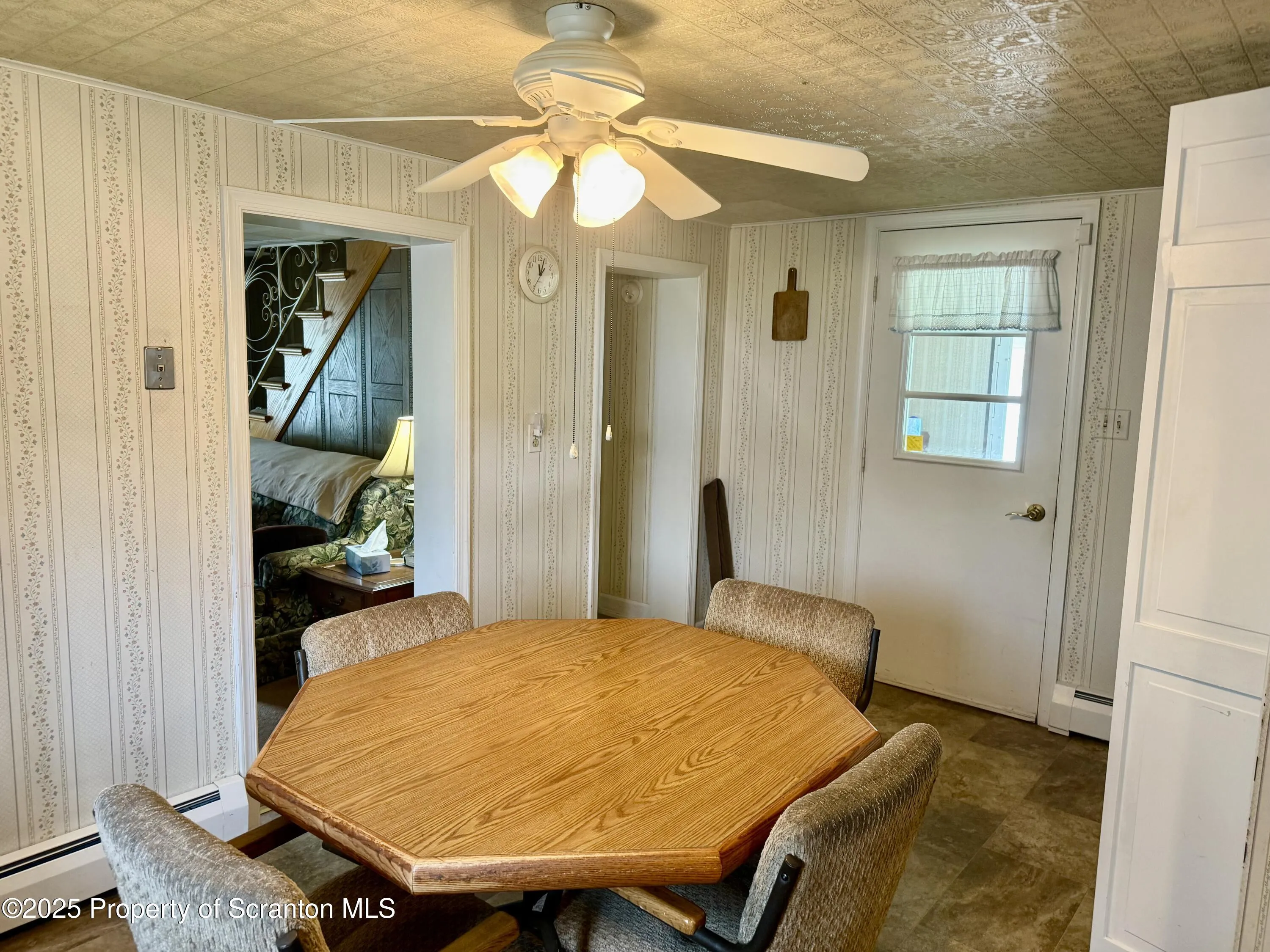 129 Casper Street, Old Forge, Pennsylvania 18518, 2 Bedrooms Bedrooms, 5 Rooms Rooms,1 BathroomBathrooms,Residential,For Sale,Casper,SC252790