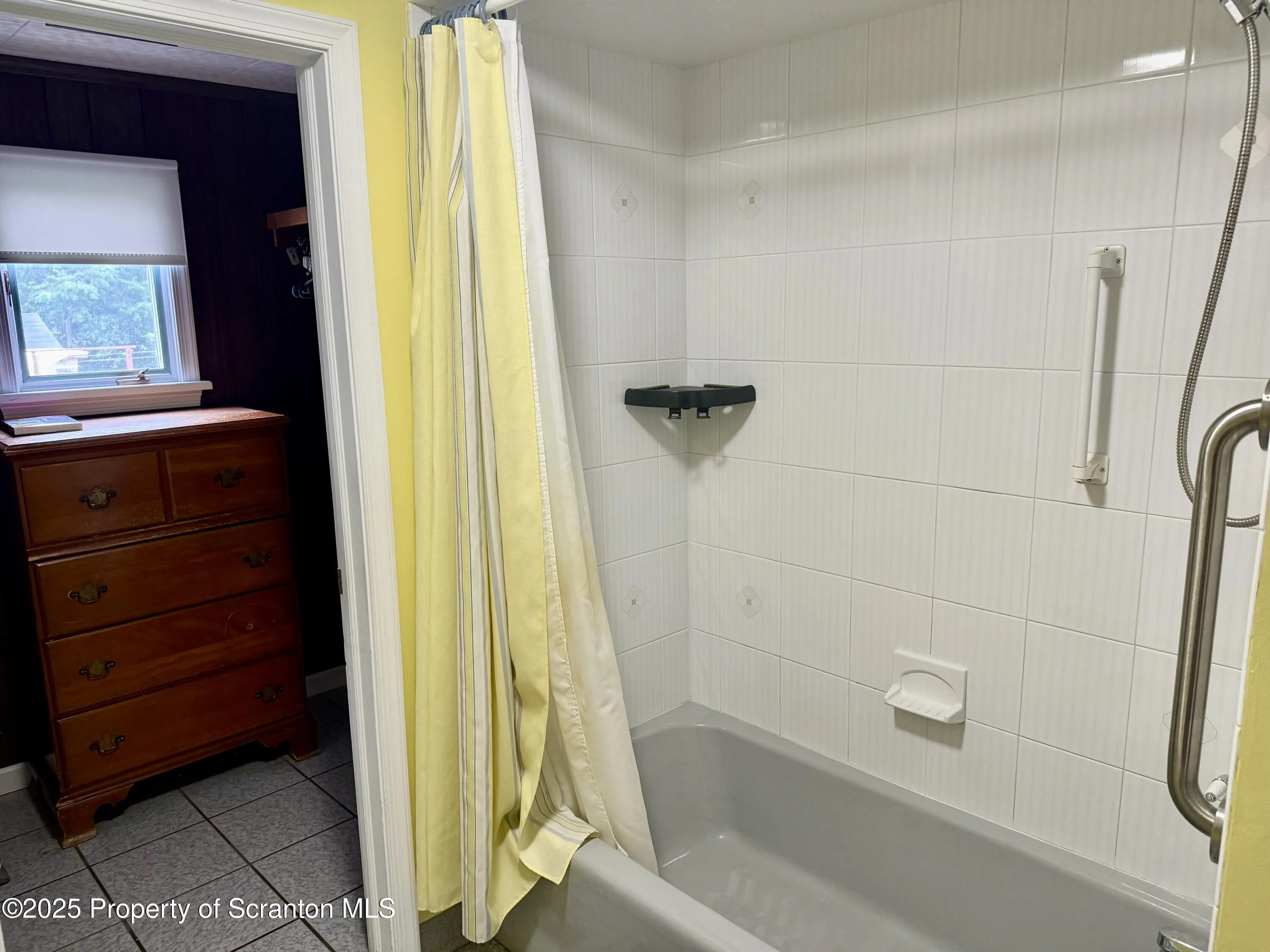 129 Casper Street, Old Forge, Pennsylvania 18518, 2 Bedrooms Bedrooms, 5 Rooms Rooms,1 BathroomBathrooms,Residential,For Sale,Casper,SC252790