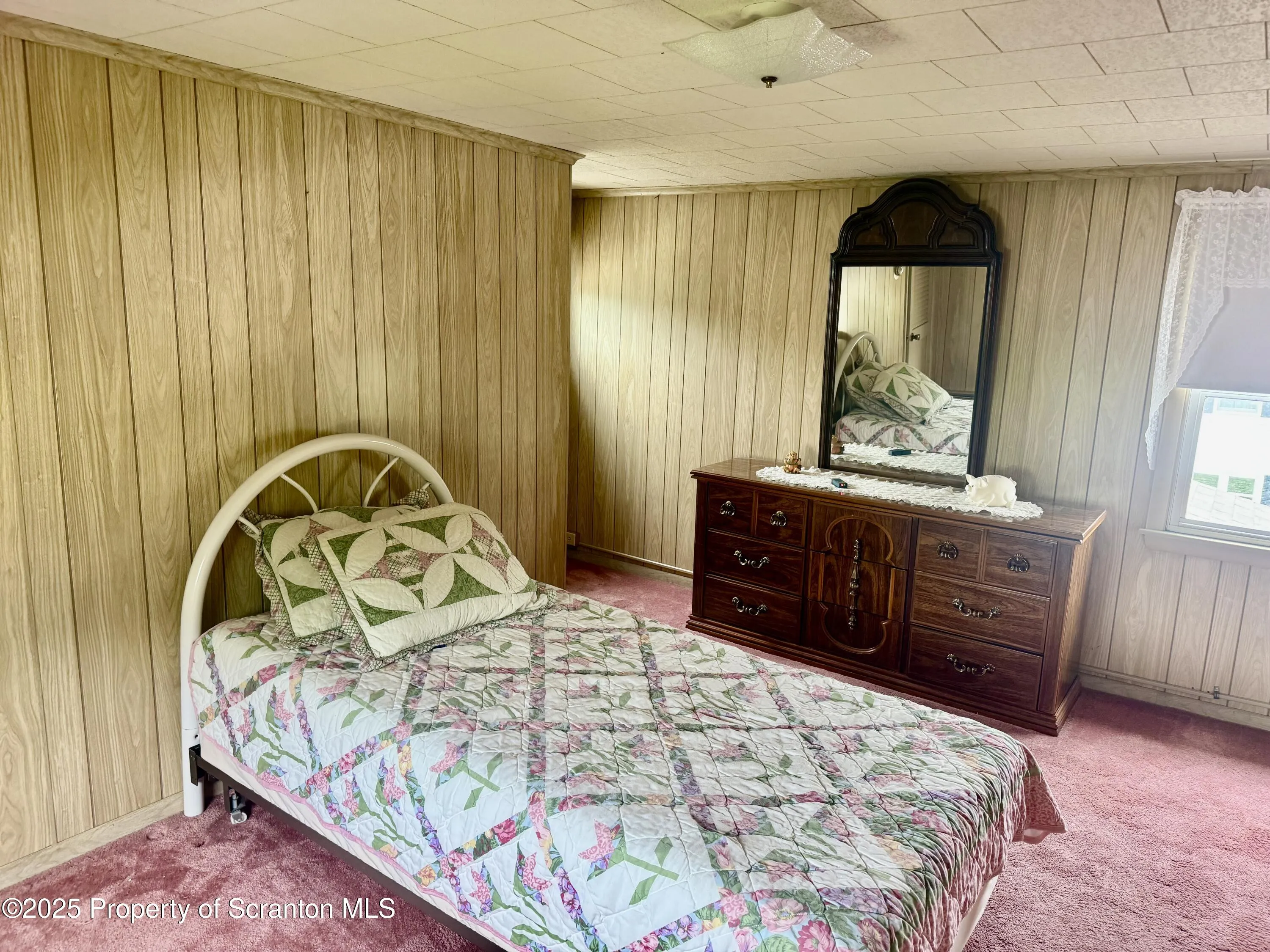 129 Casper Street, Old Forge, Pennsylvania 18518, 2 Bedrooms Bedrooms, 5 Rooms Rooms,1 BathroomBathrooms,Residential,For Sale,Casper,SC252790