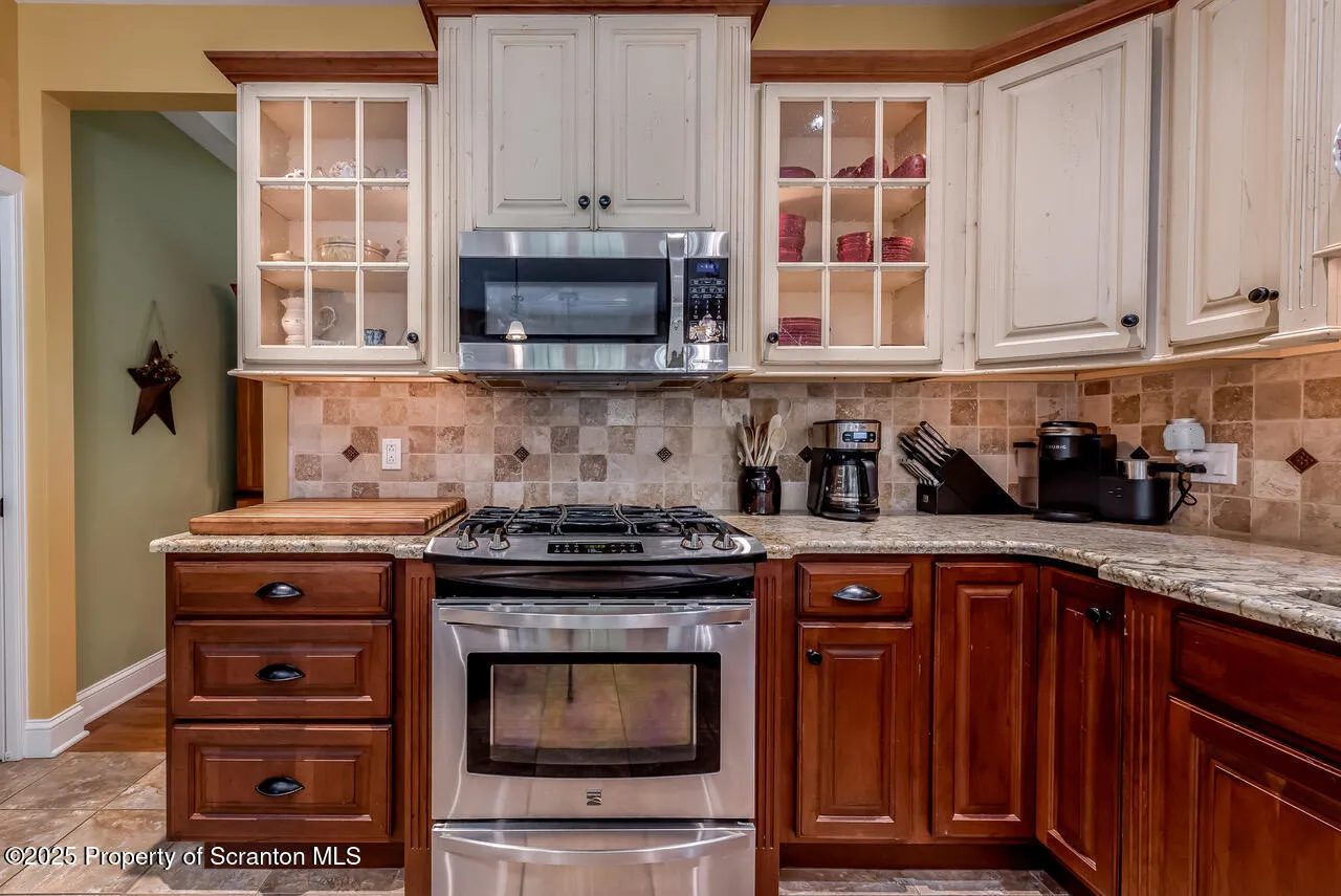 268 Winship Road, Covington Twp, Pennsylvania 18444, 4 Bedrooms Bedrooms, 9 Rooms Rooms,3 BathroomsBathrooms,Residential,For Sale,Winship,SC252867