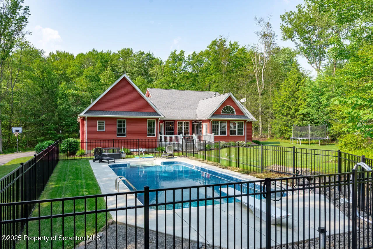 268 Winship Road, Covington Twp, Pennsylvania 18444, 4 Bedrooms Bedrooms, 9 Rooms Rooms,3 BathroomsBathrooms,Residential,For Sale,Winship,SC252867