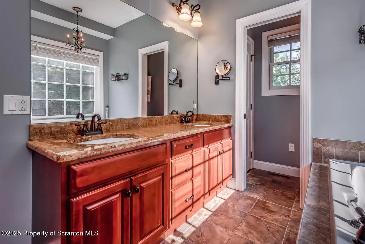 268 Winship Road, Covington Twp, Pennsylvania 18444, 4 Bedrooms Bedrooms, 9 Rooms Rooms,3 BathroomsBathrooms,Residential,For Sale,Winship,SC252867