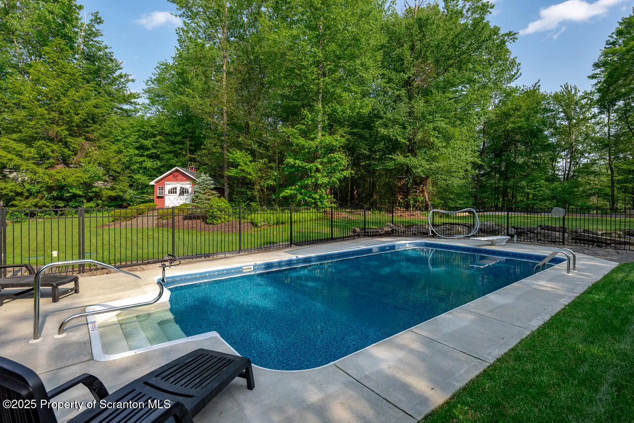 268 Winship Road, Covington Twp, Pennsylvania 18444, 4 Bedrooms Bedrooms, 9 Rooms Rooms,3 BathroomsBathrooms,Residential,For Sale,Winship,SC252867