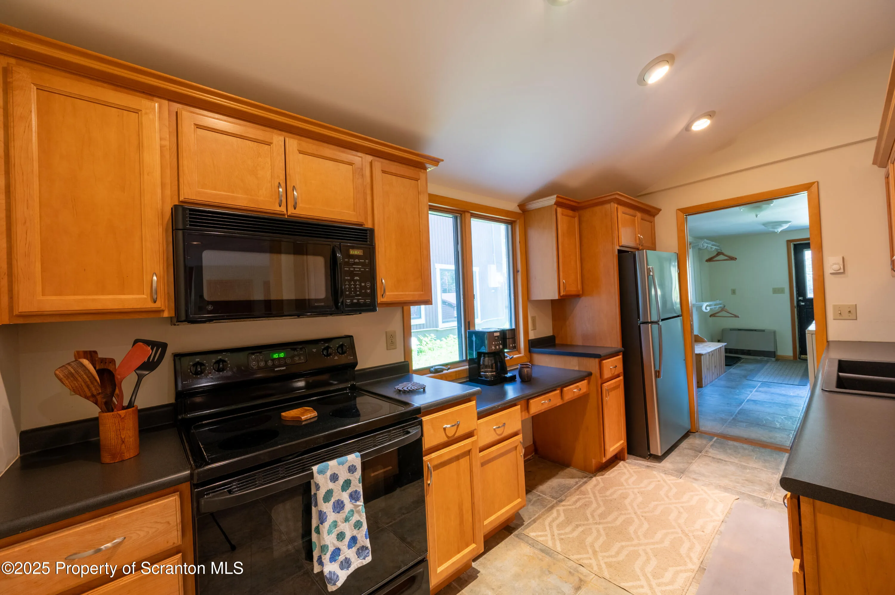 162 Fall Lane, Union Dale, Pennsylvania 18470, 4 Bedrooms Bedrooms, 9 Rooms Rooms,3 BathroomsBathrooms,Residential,For Sale,Fall,SC253292