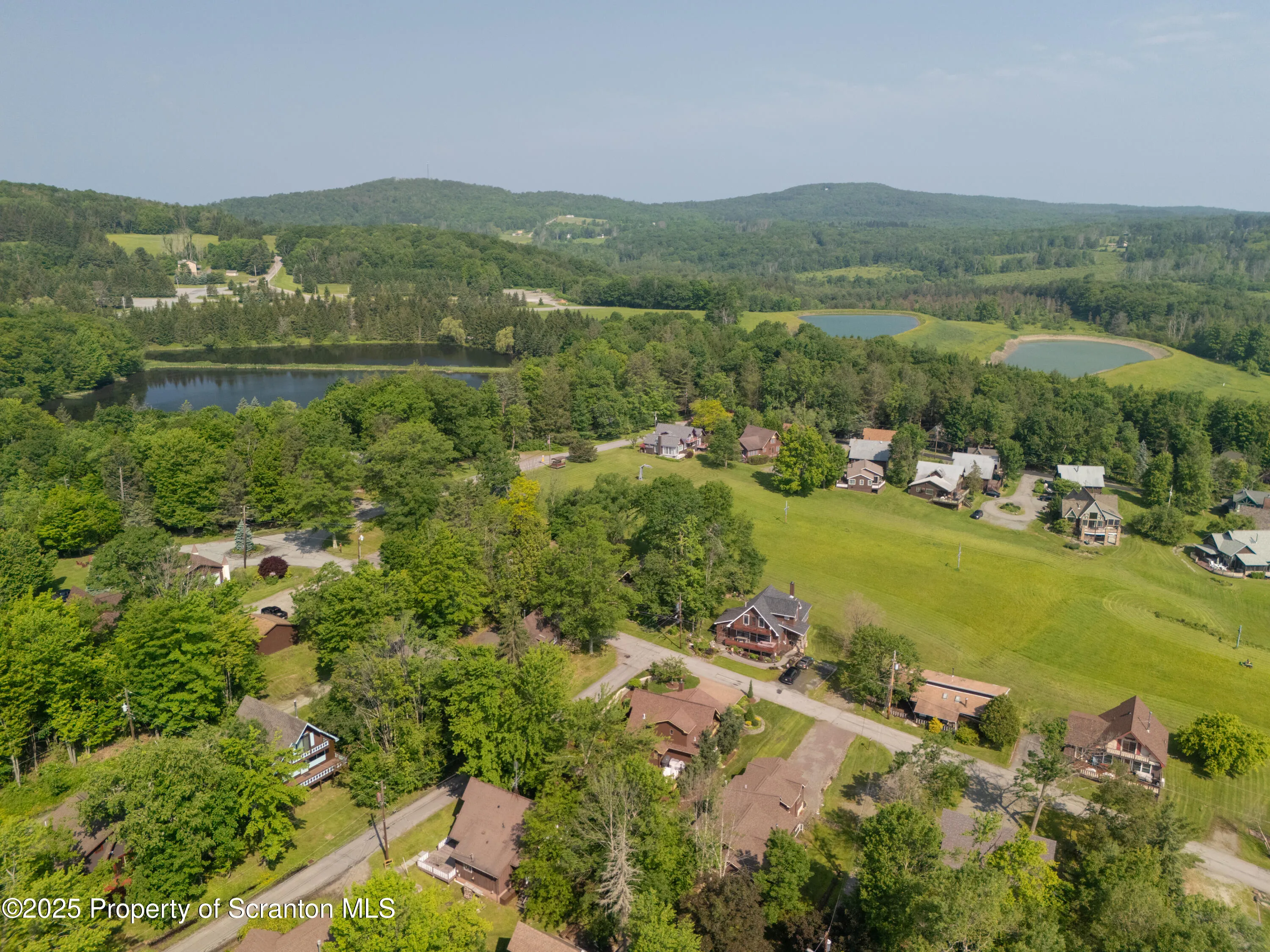 162 Fall Lane, Union Dale, Pennsylvania 18470, 4 Bedrooms Bedrooms, 9 Rooms Rooms,3 BathroomsBathrooms,Residential,For Sale,Fall,SC253292
