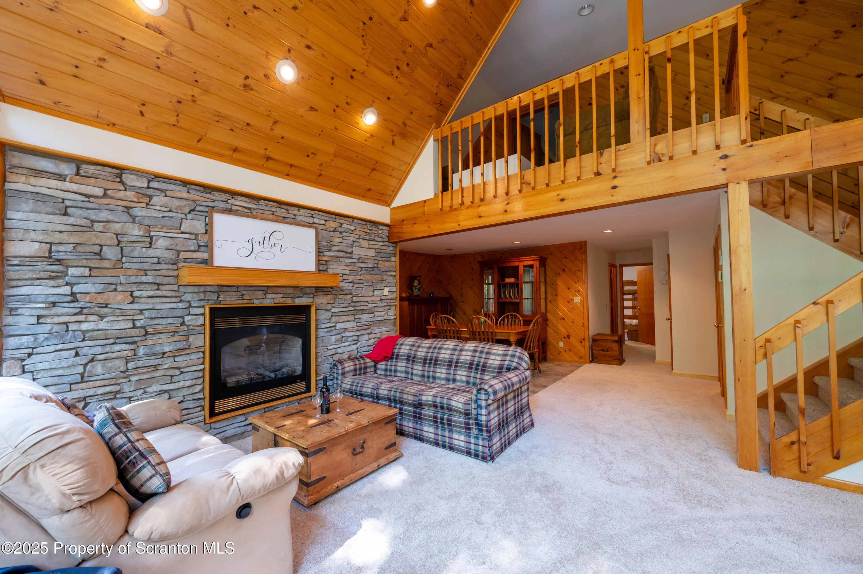 162 Fall Lane, Union Dale, Pennsylvania 18470, 4 Bedrooms Bedrooms, 9 Rooms Rooms,3 BathroomsBathrooms,Residential,For Sale,Fall,SC253292