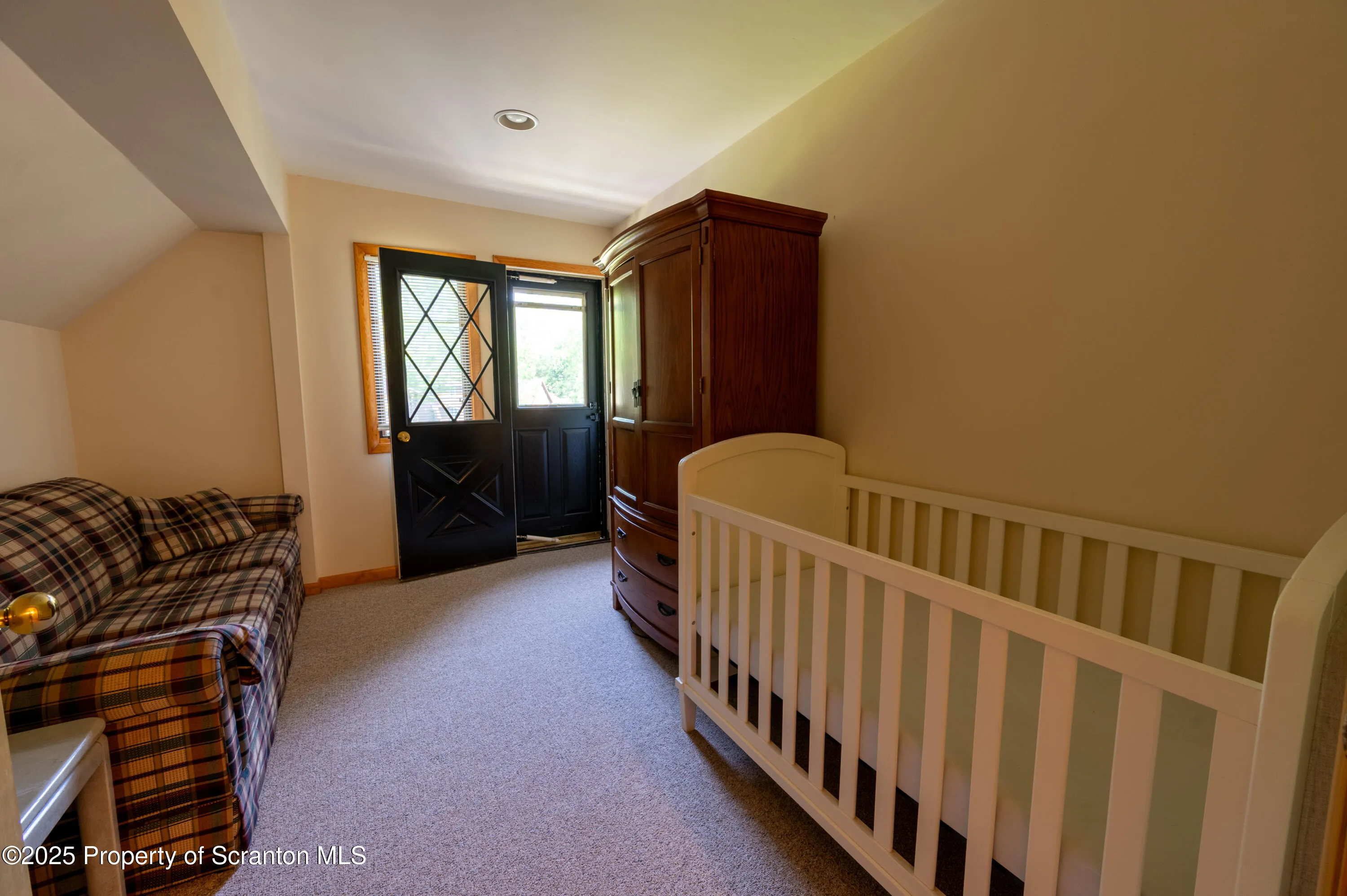162 Fall Lane, Union Dale, Pennsylvania 18470, 4 Bedrooms Bedrooms, 9 Rooms Rooms,3 BathroomsBathrooms,Residential,For Sale,Fall,SC253292