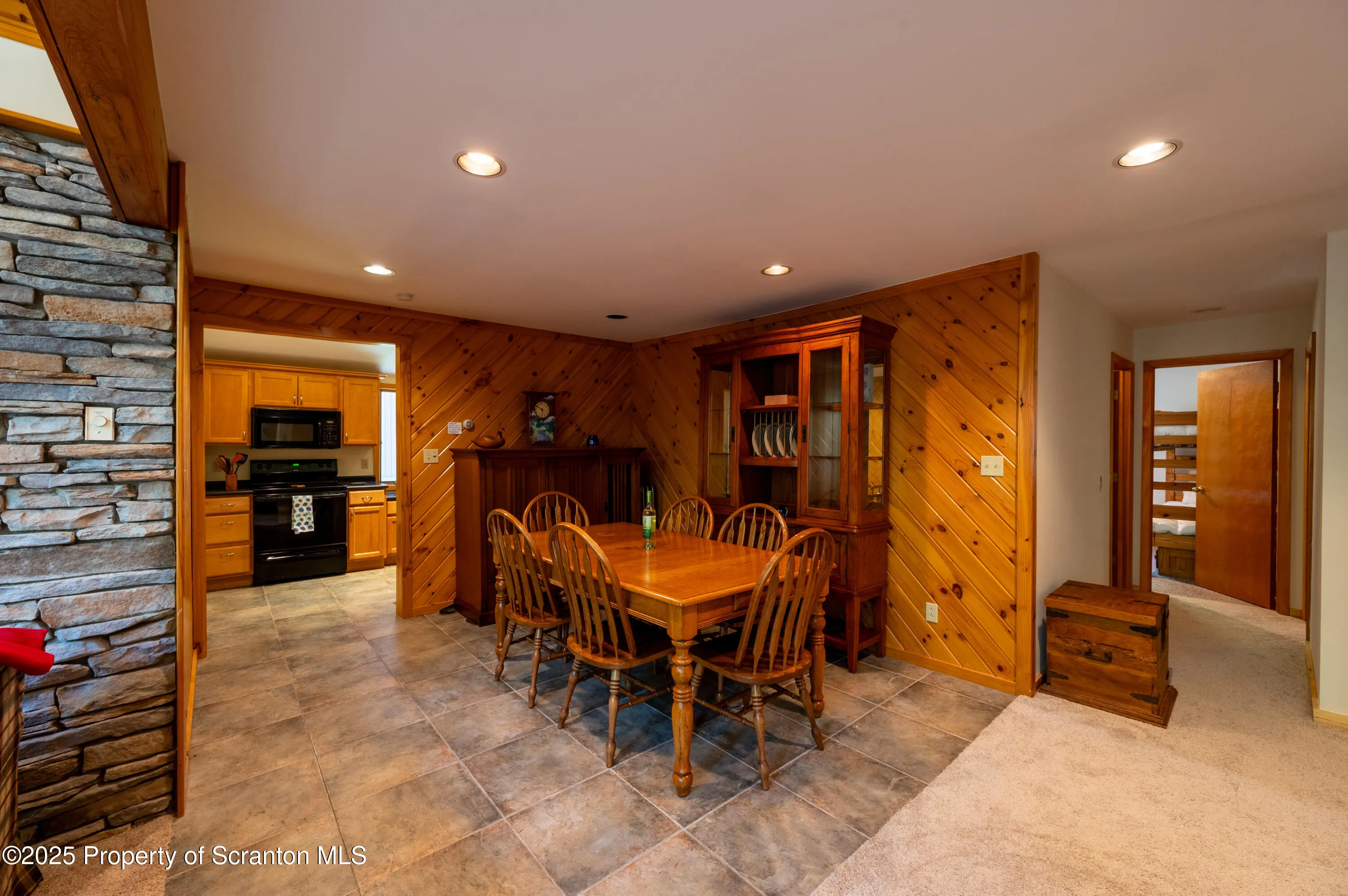 162 Fall Lane, Union Dale, Pennsylvania 18470, 4 Bedrooms Bedrooms, 9 Rooms Rooms,3 BathroomsBathrooms,Residential,For Sale,Fall,SC253292