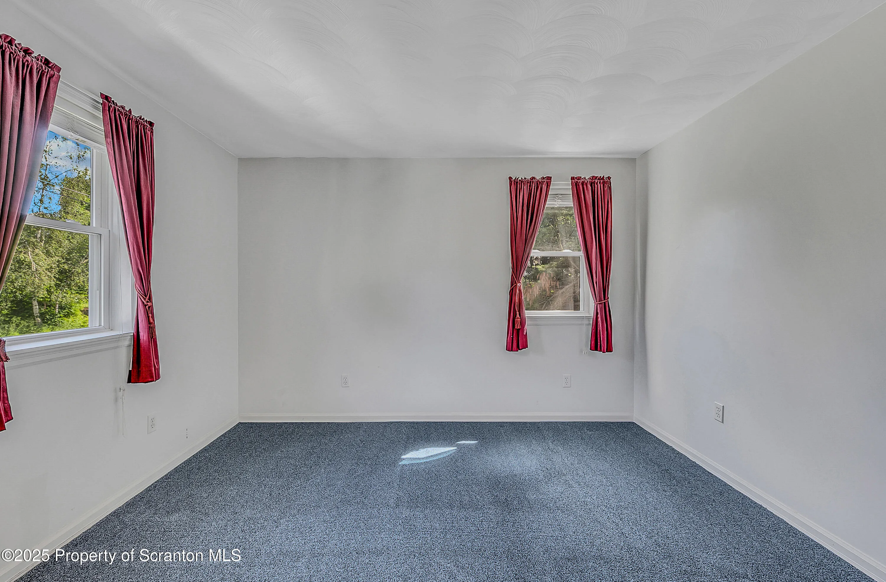 344 2nd Street, Eynon, Pennsylvania 18403, 1 Bedroom Bedrooms, 5 Rooms Rooms,2 BathroomsBathrooms,Residential,For Sale,2nd,SC253247