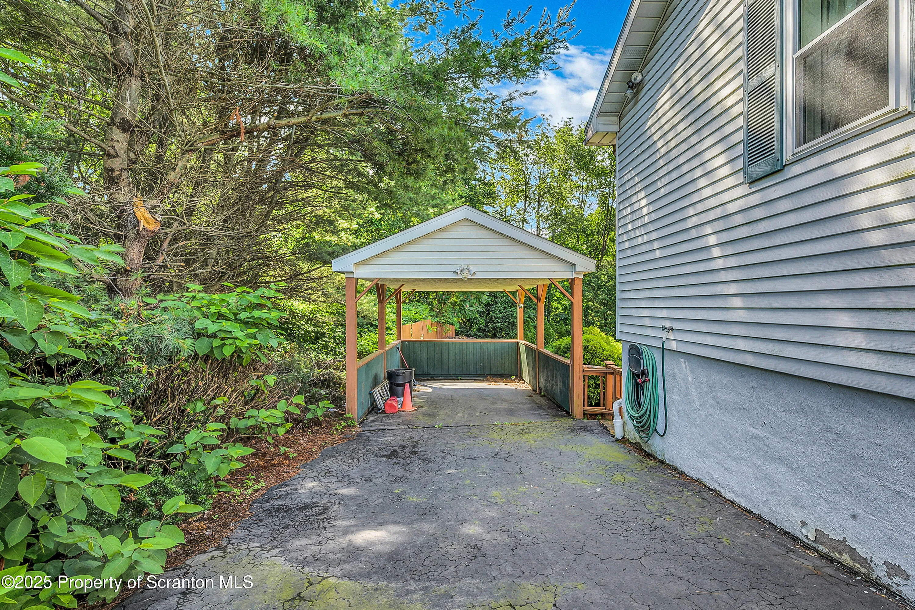 344 2nd Street, Eynon, Pennsylvania 18403, 1 Bedroom Bedrooms, 5 Rooms Rooms,2 BathroomsBathrooms,Residential,For Sale,2nd,SC253247