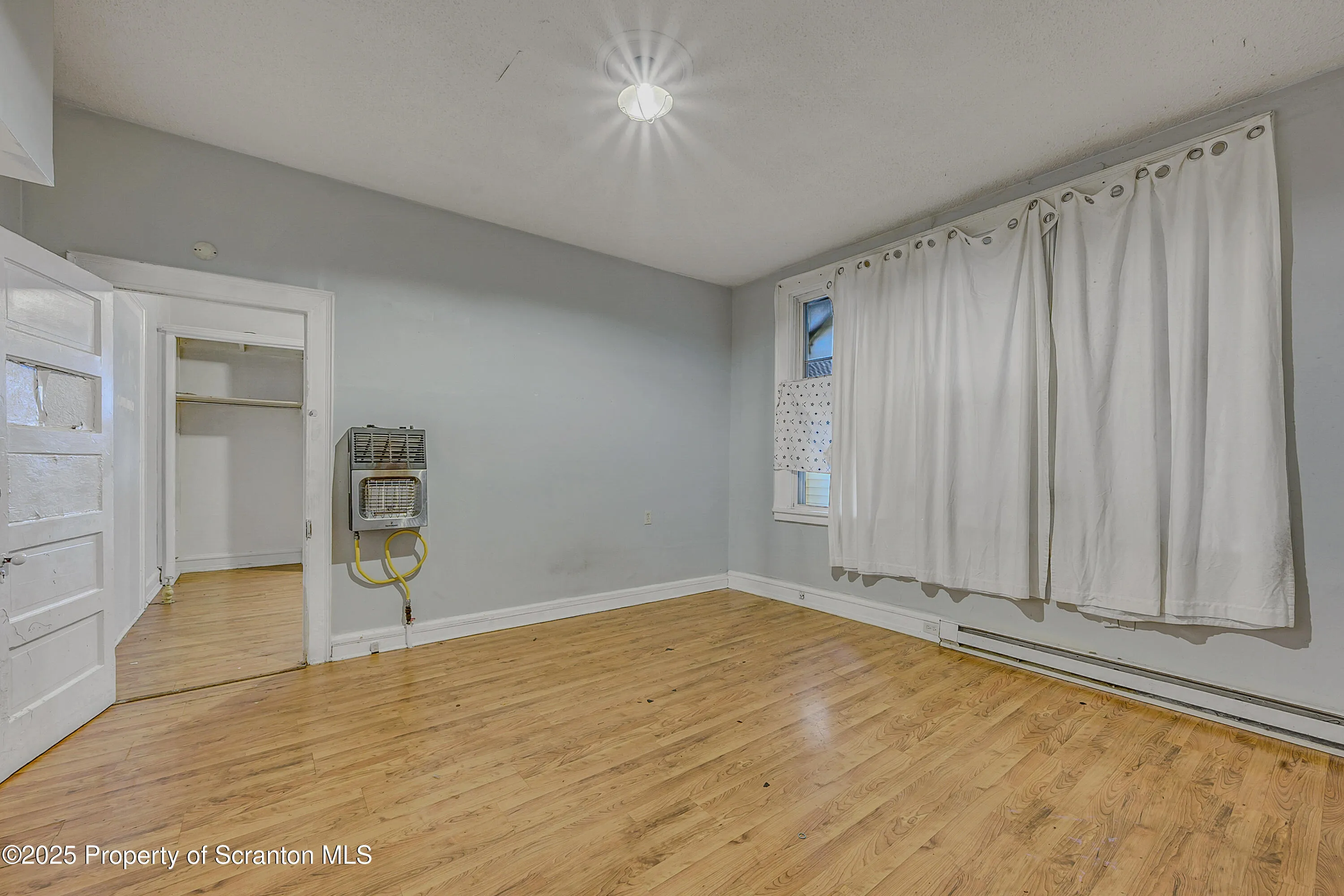 167 S Hyde Park Avenue, Scranton, Pennsylvania 18504, 10 Bedrooms Bedrooms, ,4 BathroomsBathrooms,Residential Income,For Sale,Hyde Park,SC253263
