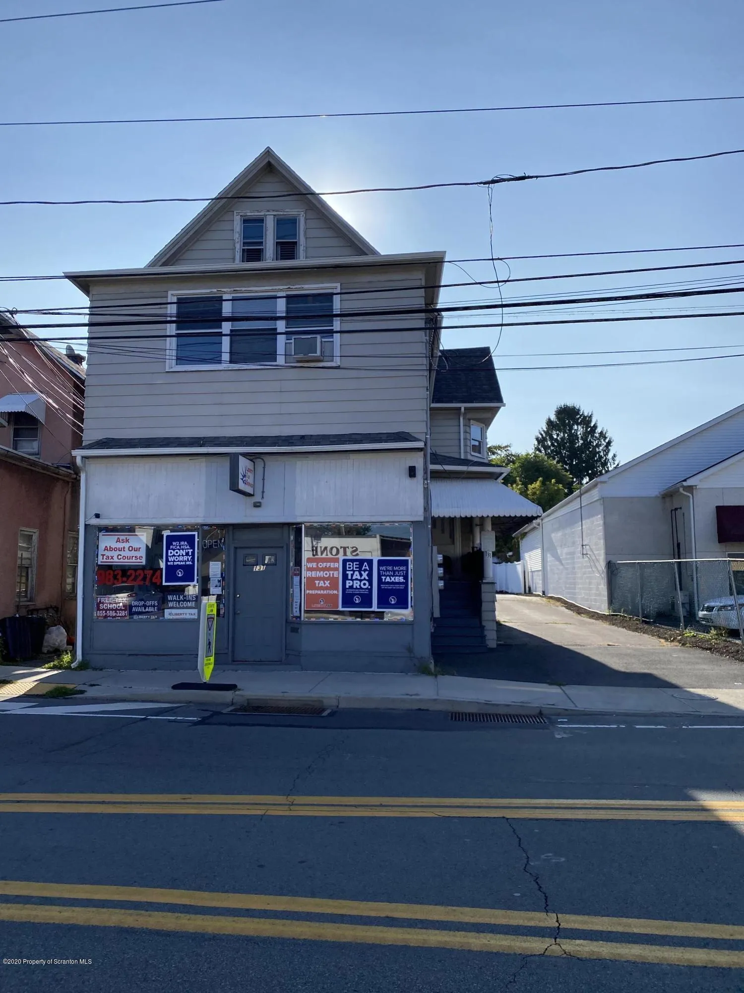 131 S Blakely Street, Dunmore, Pennsylvania 18509, 1 Bedroom Bedrooms, 4 Rooms Rooms,2 BathroomsBathrooms,Residential Lease,For Rent,Blakely,SC253035
