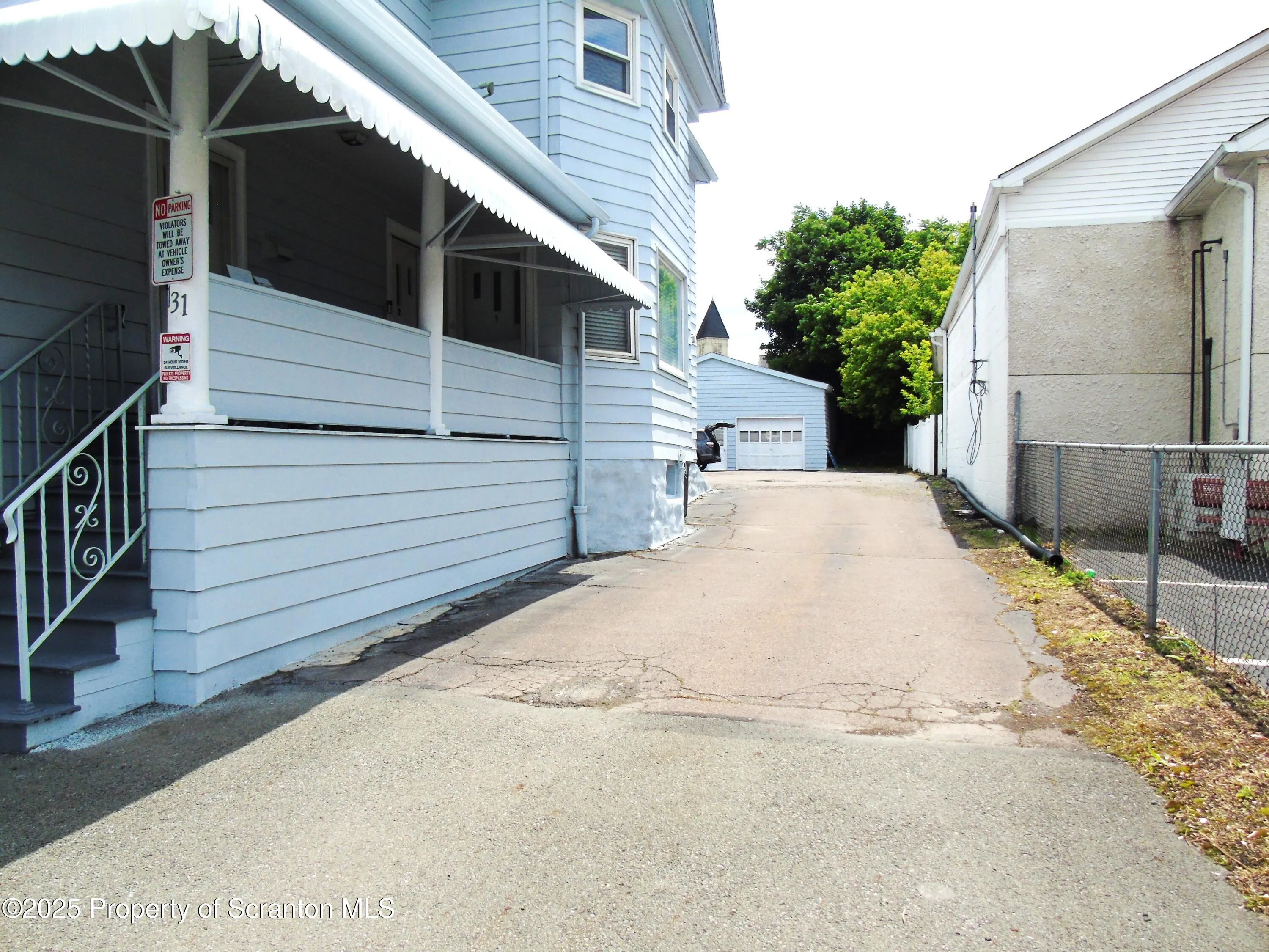 131 S Blakely Street, Dunmore, Pennsylvania 18509, 1 Bedroom Bedrooms, 4 Rooms Rooms,2 BathroomsBathrooms,Residential Lease,For Rent,Blakely,SC253035