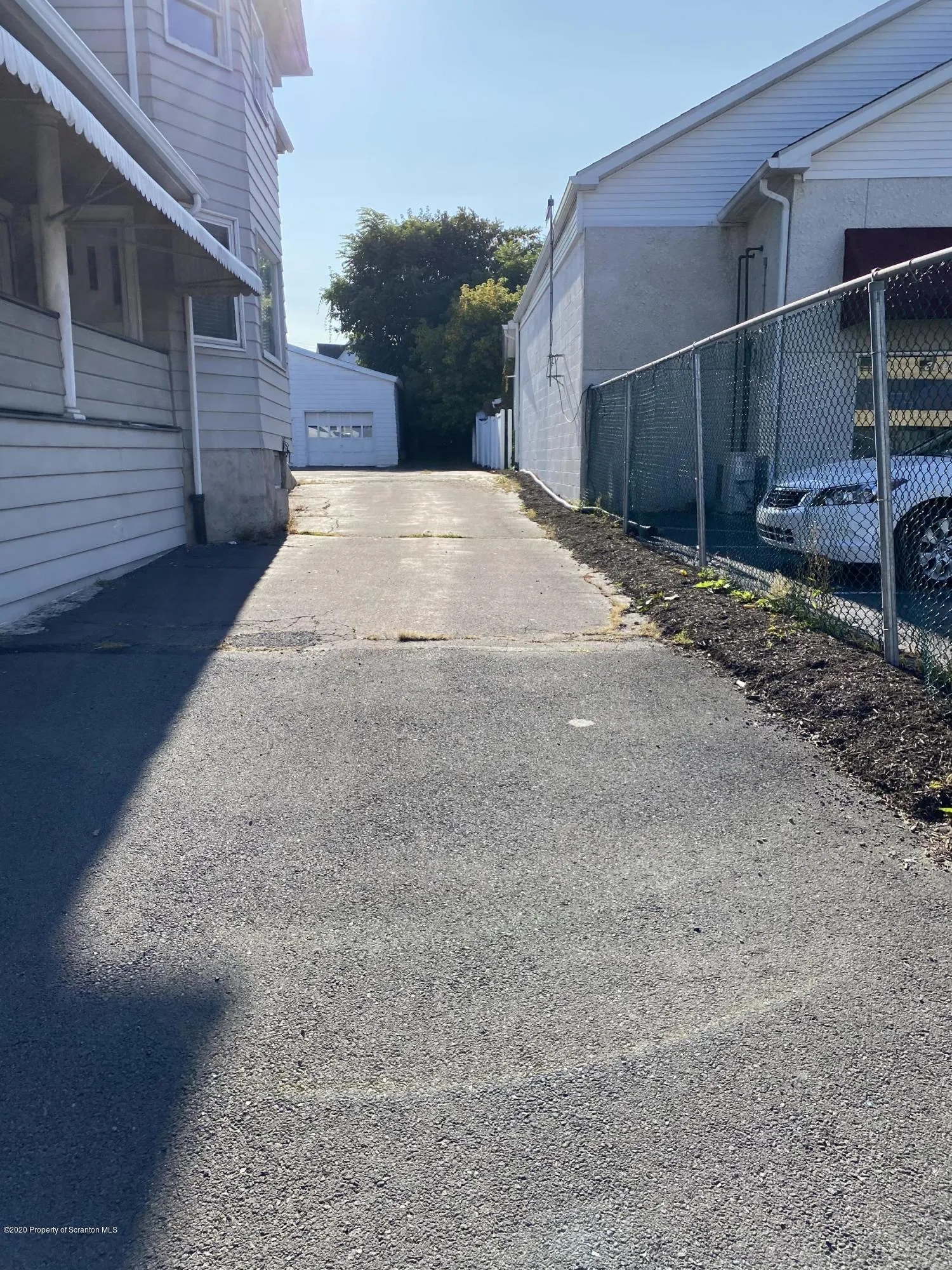 131 S Blakely Street, Dunmore, Pennsylvania 18509, 1 Bedroom Bedrooms, 4 Rooms Rooms,2 BathroomsBathrooms,Residential Lease,For Rent,Blakely,SC253035