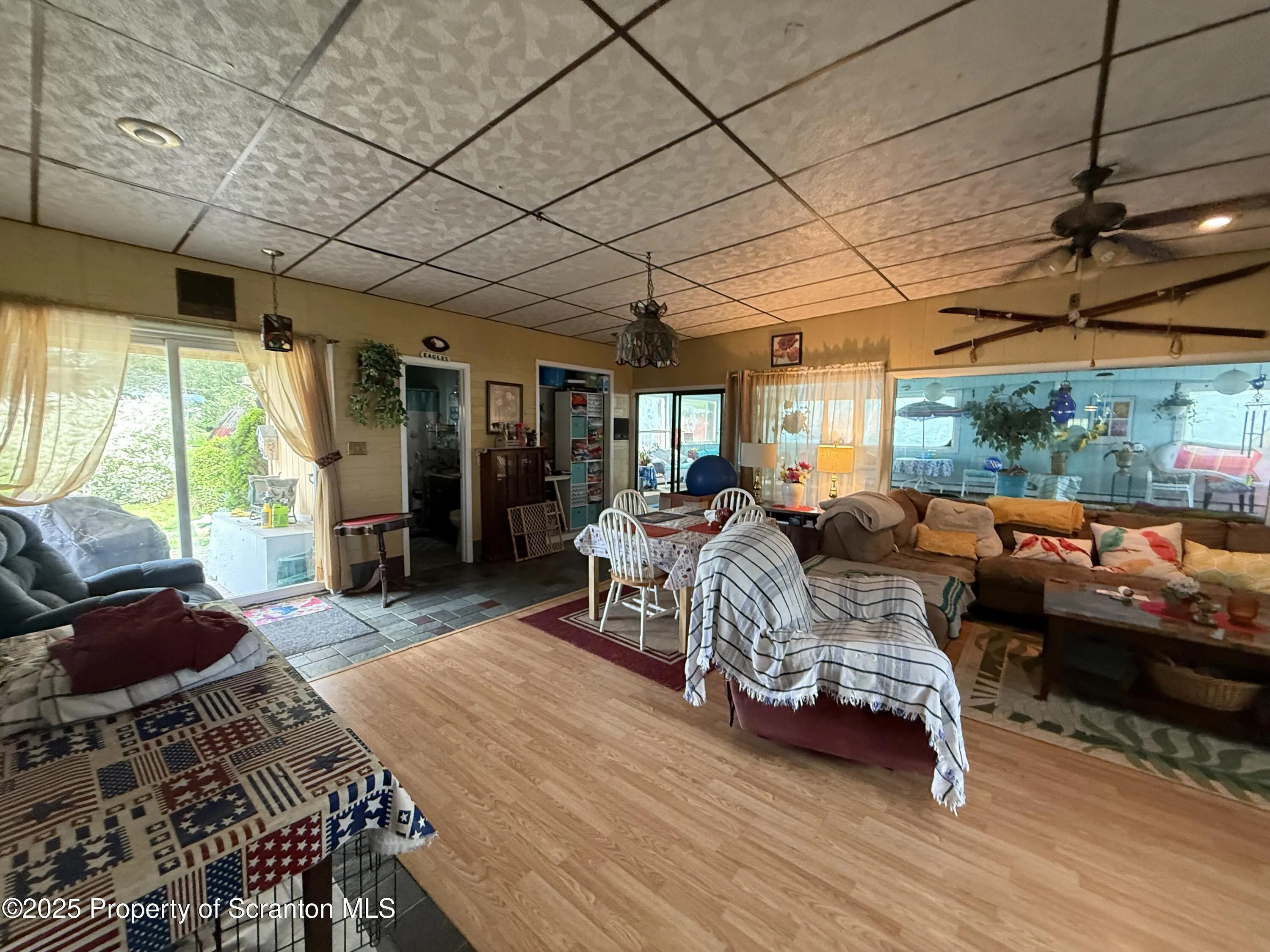 298 Crosstown Highway, Union Dale, Pennsylvania 18470, 4 Bedrooms Bedrooms, 14 Rooms Rooms,4 BathroomsBathrooms,Residential,For Sale,Crosstown,SC253095