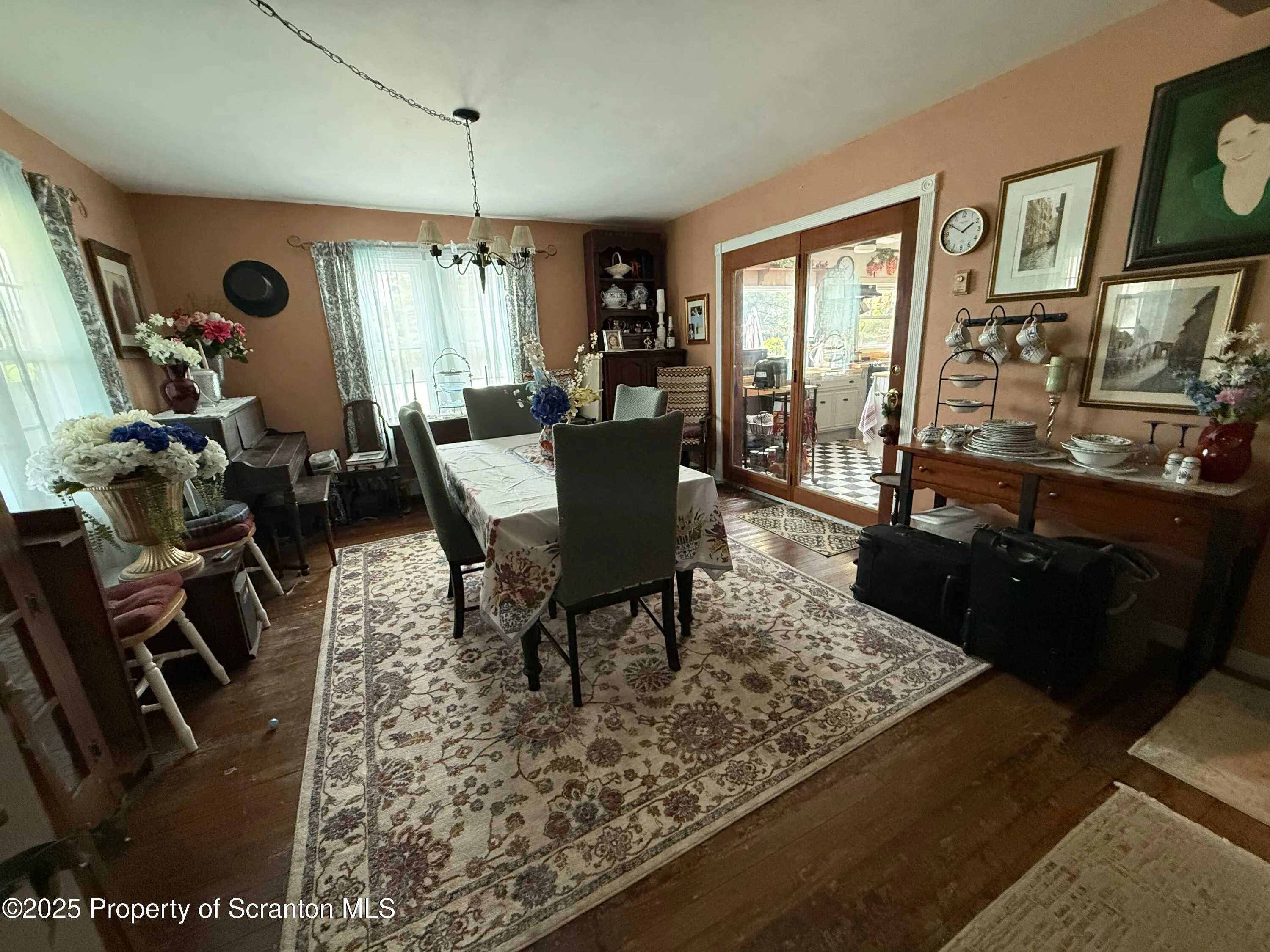 298 Crosstown Highway, Union Dale, Pennsylvania 18470, 4 Bedrooms Bedrooms, 14 Rooms Rooms,4 BathroomsBathrooms,Residential,For Sale,Crosstown,SC253095