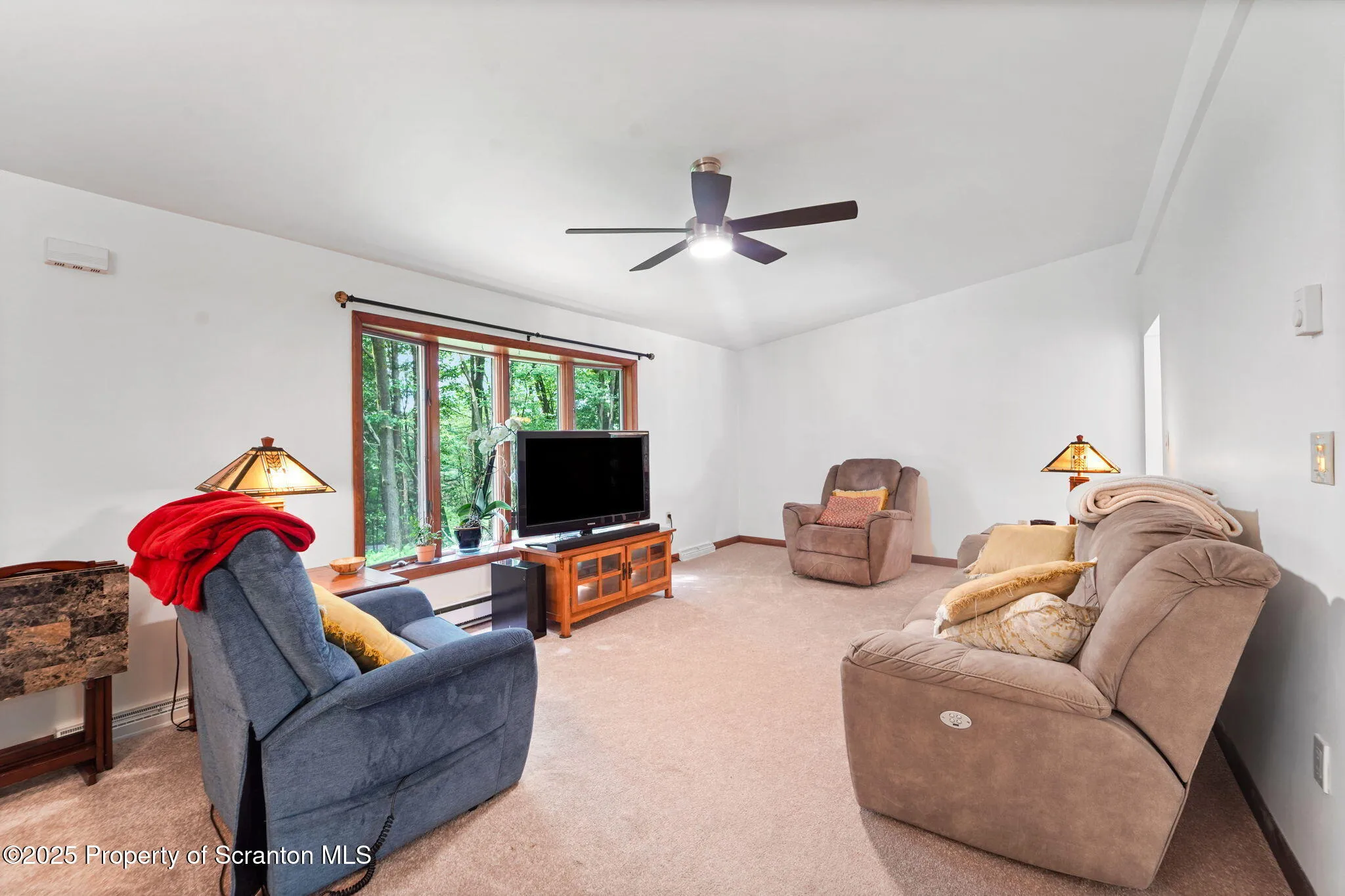 205 Dark Hollow Road, Montrose, Pennsylvania 18801, 3 Bedrooms Bedrooms, 6 Rooms Rooms,2 BathroomsBathrooms,Residential,For Sale,Dark Hollow,SC253236