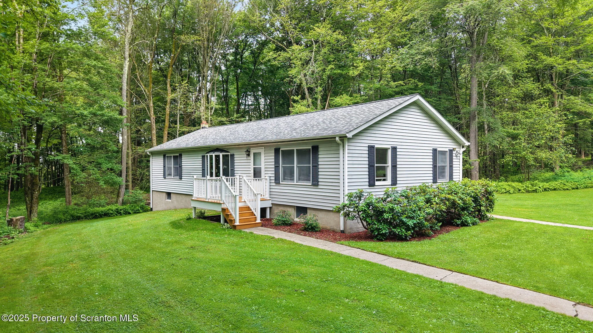 205 Dark Hollow Road, Montrose, Pennsylvania 18801, 3 Bedrooms Bedrooms, 6 Rooms Rooms,2 BathroomsBathrooms,Residential,For Sale,Dark Hollow,SC253236