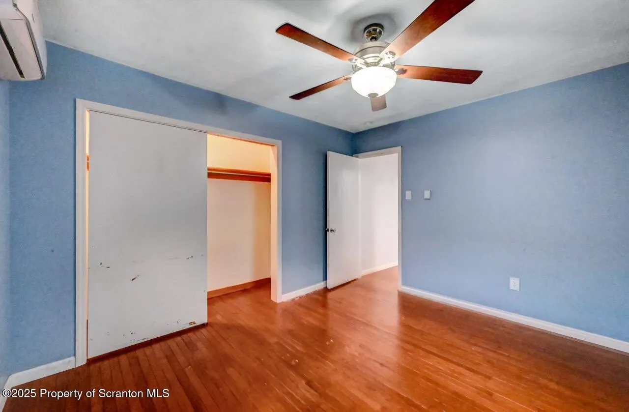 211 Hill Street, Dupont, Pennsylvania 18641, 2 Bedrooms Bedrooms, 5 Rooms Rooms,2 BathroomsBathrooms,Residential,For Sale,Hill,SC253065