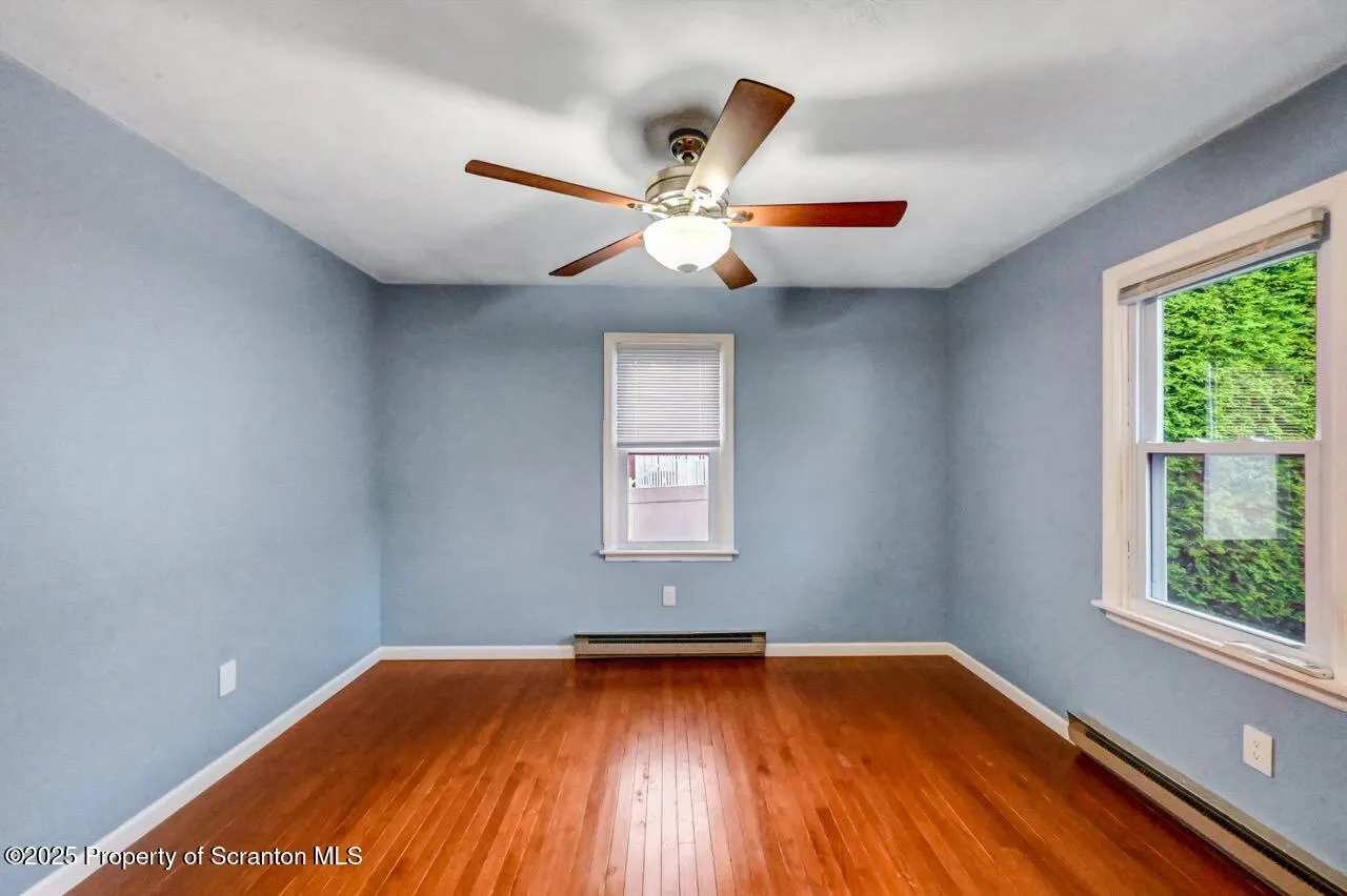 211 Hill Street, Dupont, Pennsylvania 18641, 2 Bedrooms Bedrooms, 5 Rooms Rooms,2 BathroomsBathrooms,Residential,For Sale,Hill,SC253065