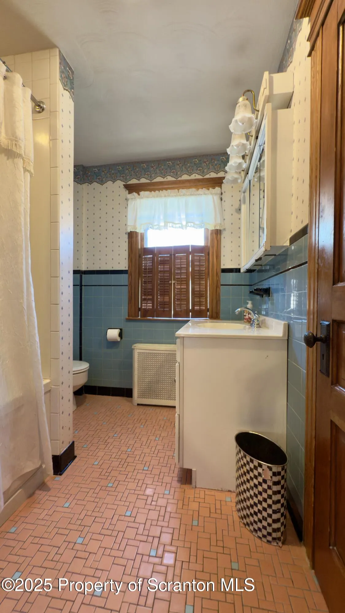 21 Archbald Street, Carbondale, Pennsylvania 18407, 4 Bedrooms Bedrooms, 7 Rooms Rooms,2 BathroomsBathrooms,Residential,For Sale,Archbald,SC253074