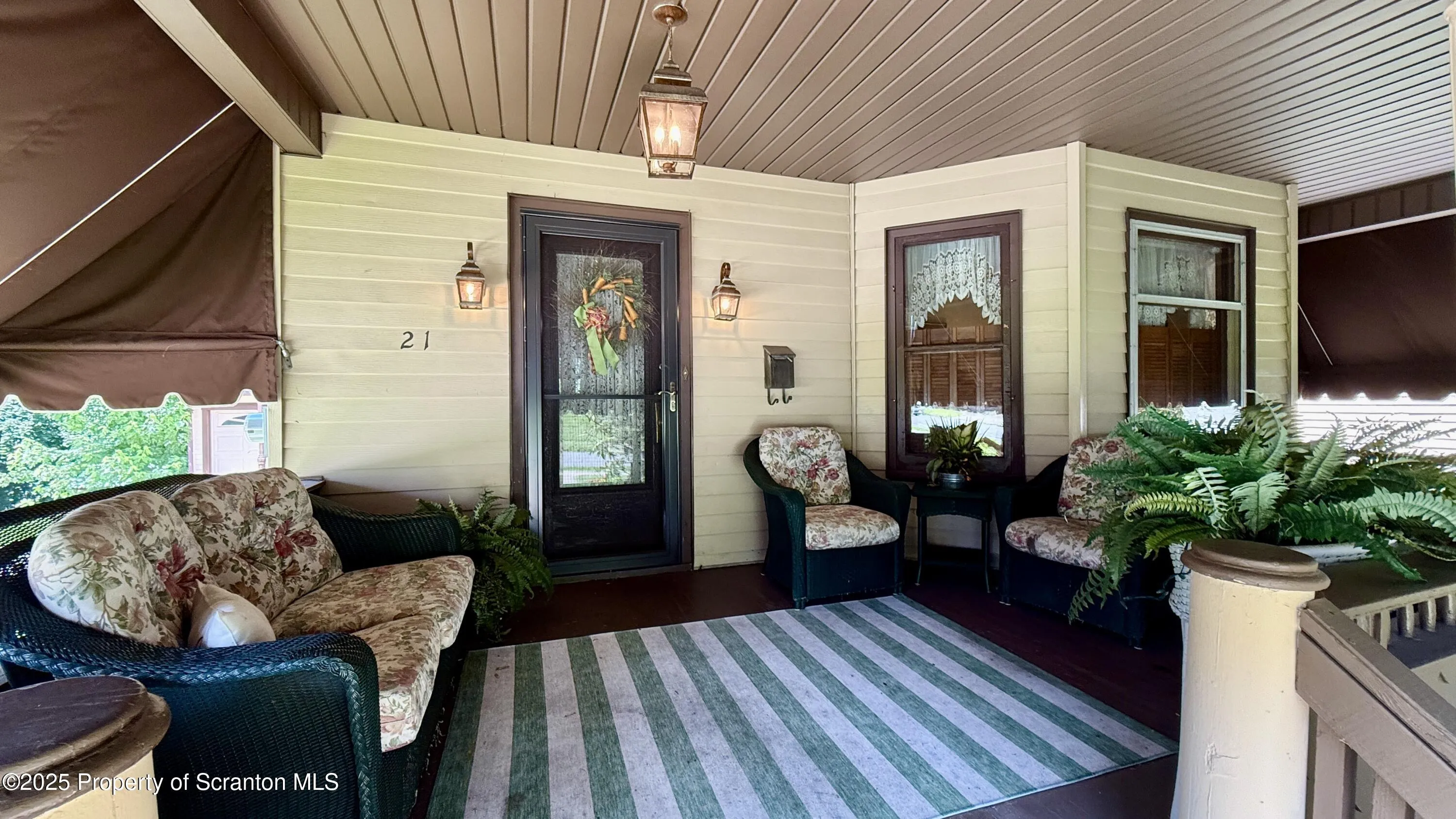 21 Archbald Street, Carbondale, Pennsylvania 18407, 4 Bedrooms Bedrooms, 7 Rooms Rooms,2 BathroomsBathrooms,Residential,For Sale,Archbald,SC253074