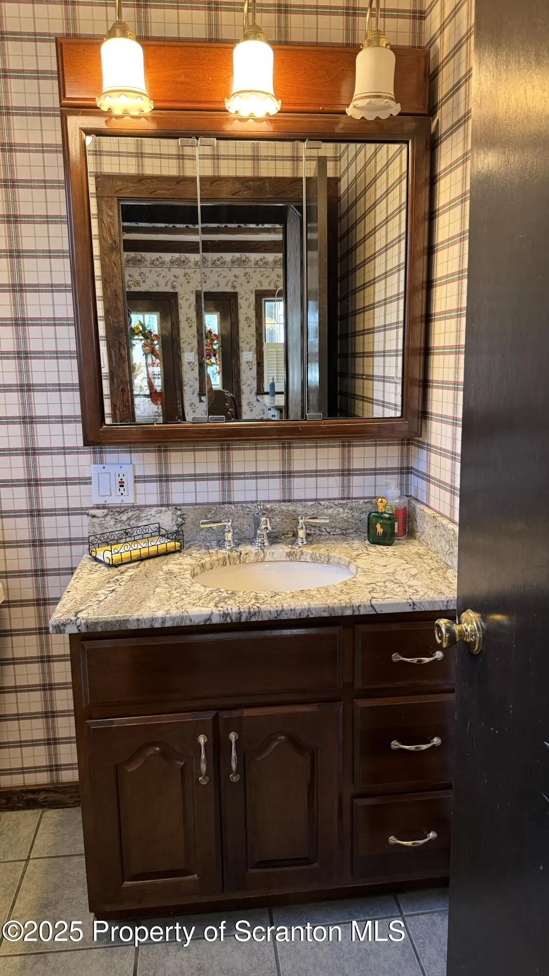 21 Archbald Street, Carbondale, Pennsylvania 18407, 4 Bedrooms Bedrooms, 7 Rooms Rooms,2 BathroomsBathrooms,Residential,For Sale,Archbald,SC253074