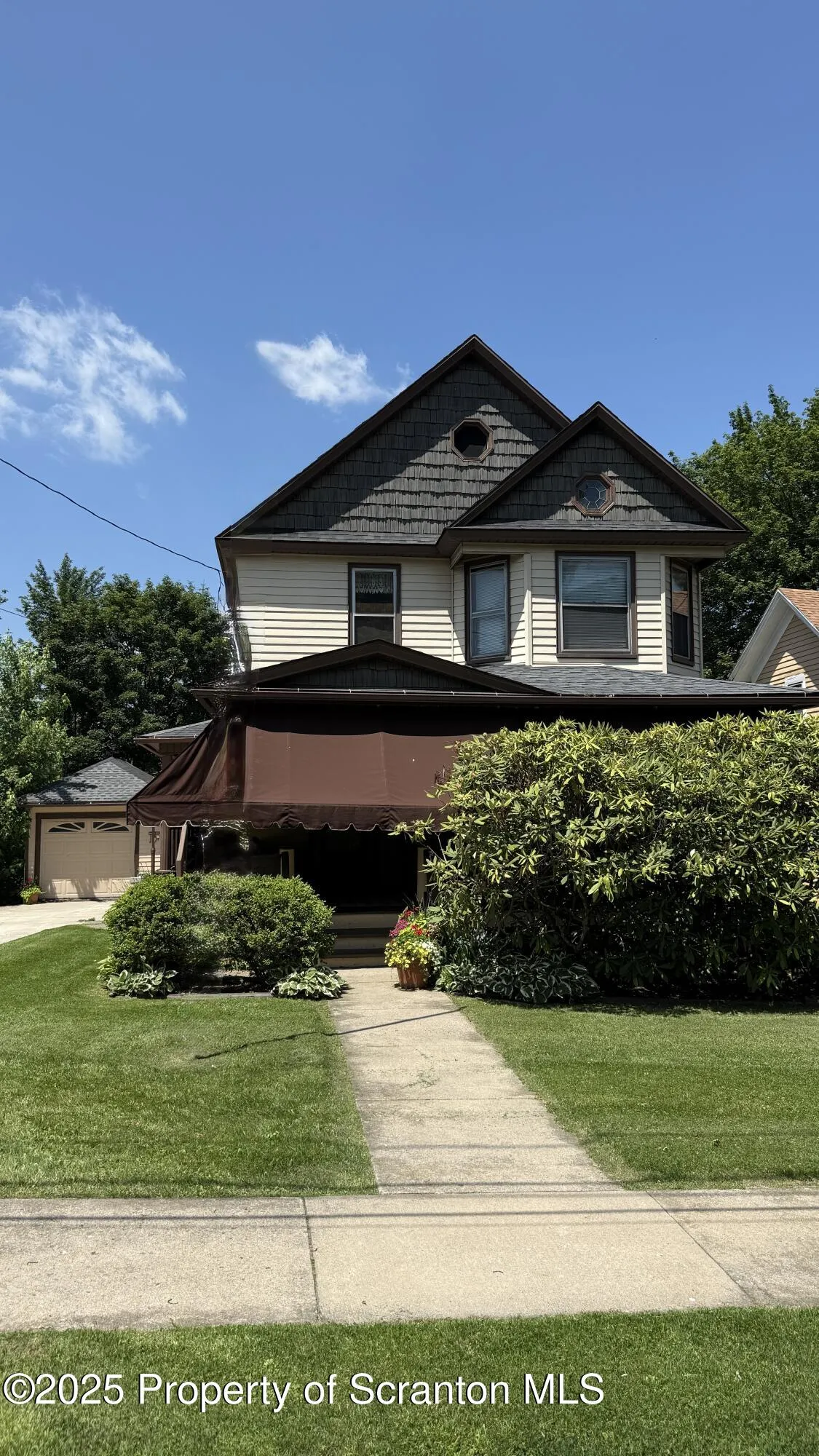 21 Archbald Street, Carbondale, Pennsylvania 18407, 4 Bedrooms Bedrooms, 7 Rooms Rooms,2 BathroomsBathrooms,Residential,For Sale,Archbald,SC253074