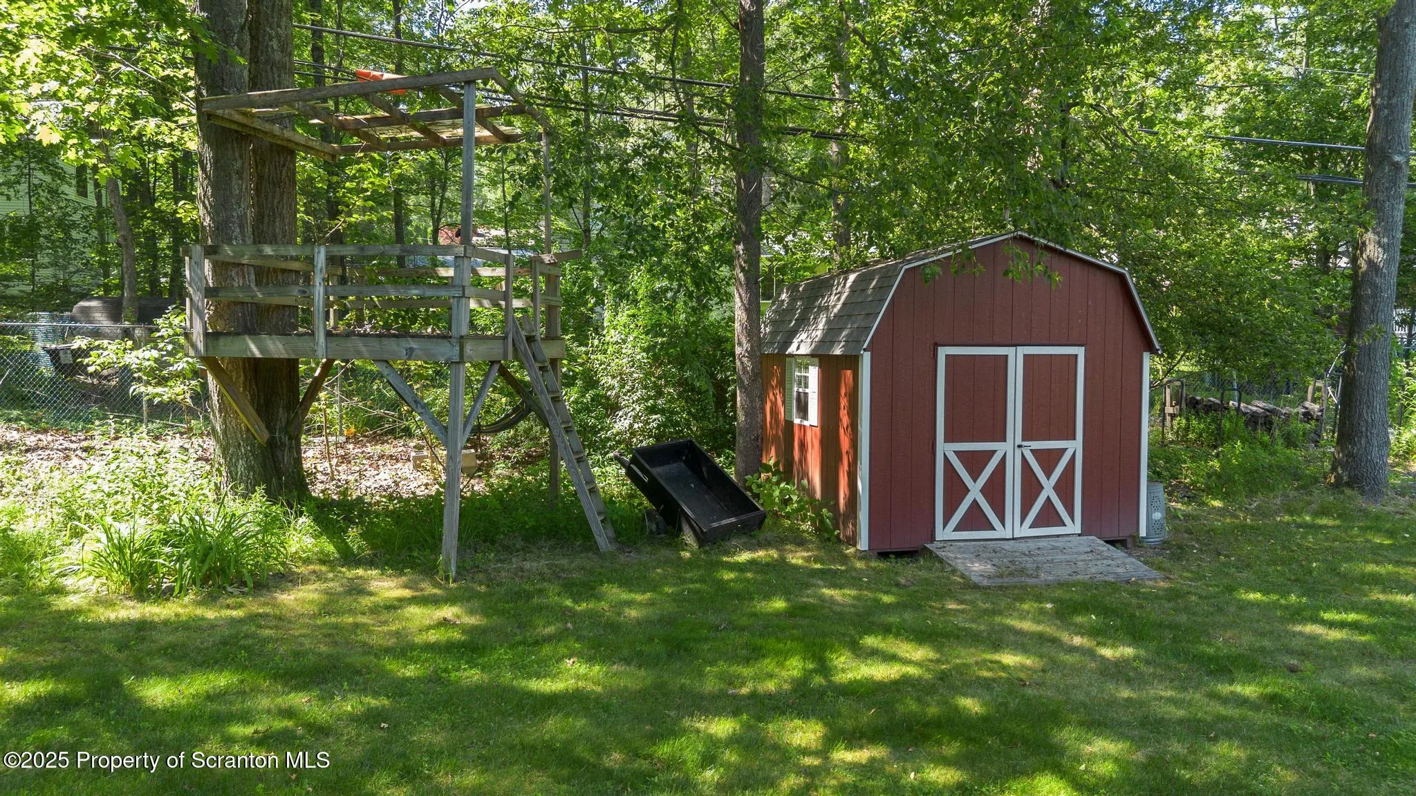 43 Walden Drive, Mountaintop, Pennsylvania 18707, 4 Bedrooms Bedrooms, 9 Rooms Rooms,3 BathroomsBathrooms,Residential,For Sale,Walden,SC253150