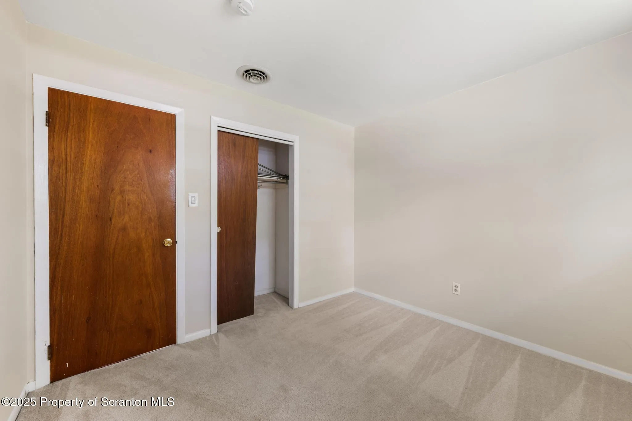 43 Walden Drive, Mountaintop, Pennsylvania 18707, 4 Bedrooms Bedrooms, 9 Rooms Rooms,3 BathroomsBathrooms,Residential,For Sale,Walden,SC253150