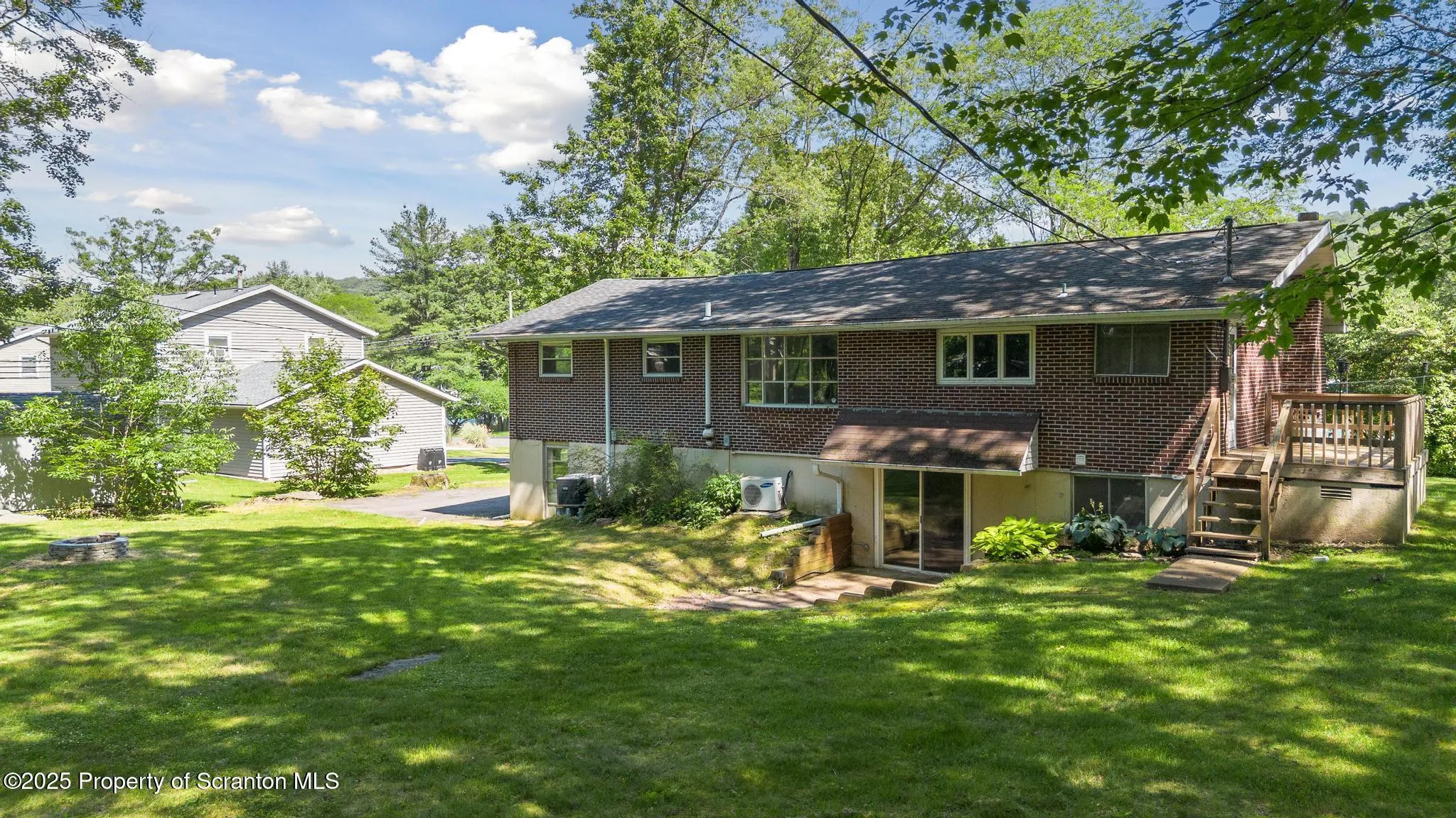 43 Walden Drive, Mountaintop, Pennsylvania 18707, 4 Bedrooms Bedrooms, 9 Rooms Rooms,3 BathroomsBathrooms,Residential,For Sale,Walden,SC253150