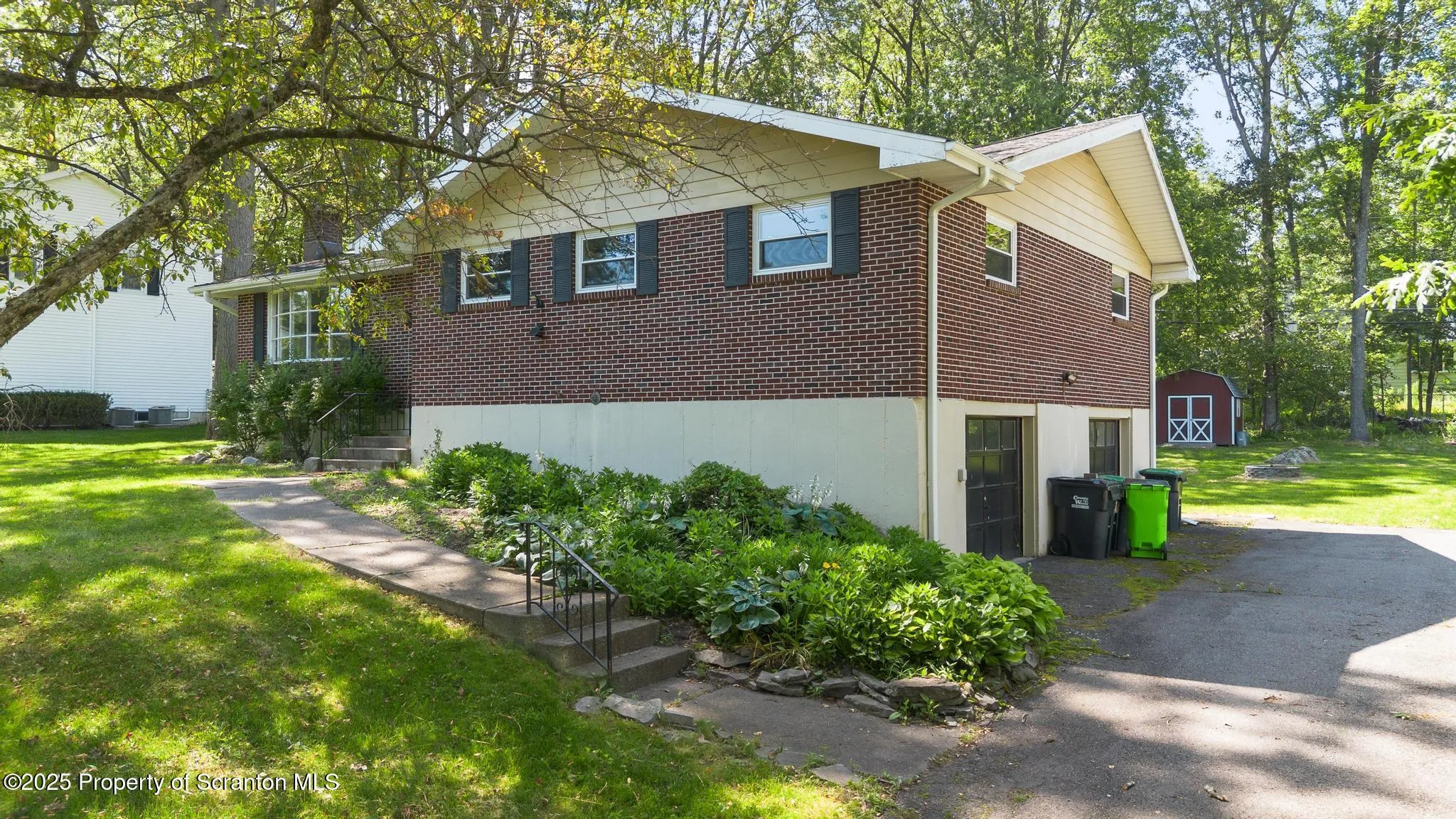 43 Walden Drive, Mountaintop, Pennsylvania 18707, 4 Bedrooms Bedrooms, 9 Rooms Rooms,3 BathroomsBathrooms,Residential,For Sale,Walden,SC253150