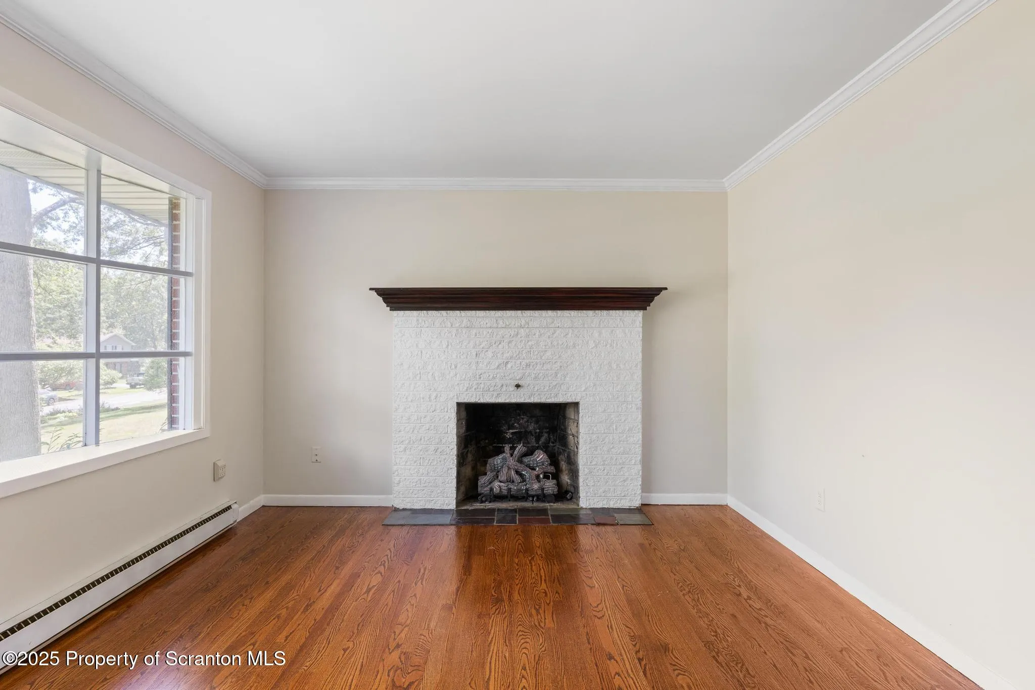 43 Walden Drive, Mountaintop, Pennsylvania 18707, 4 Bedrooms Bedrooms, 9 Rooms Rooms,3 BathroomsBathrooms,Residential,For Sale,Walden,SC253150