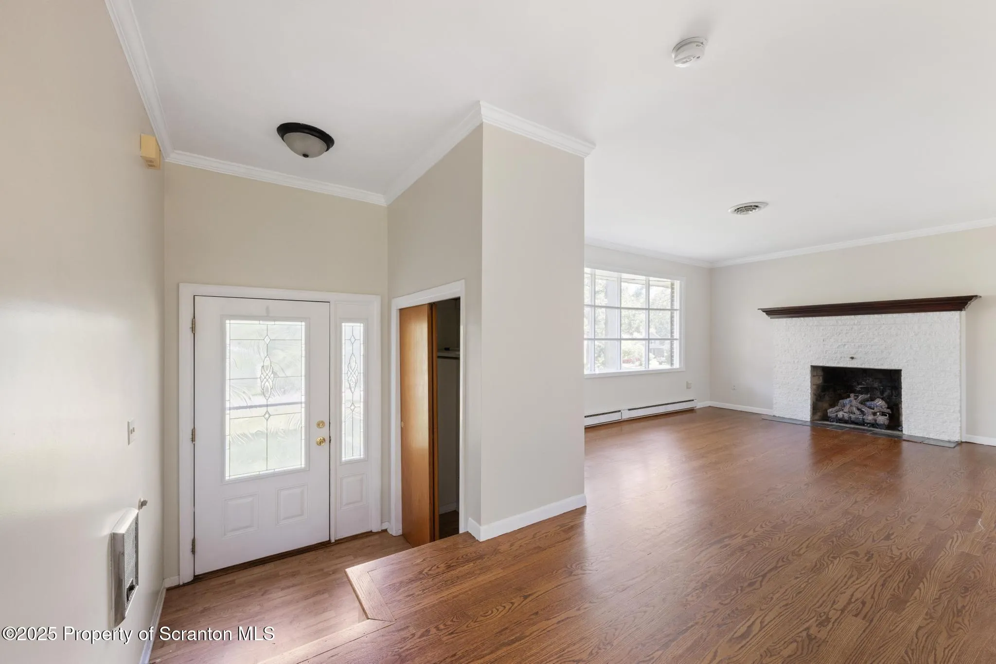 43 Walden Drive, Mountaintop, Pennsylvania 18707, 4 Bedrooms Bedrooms, 9 Rooms Rooms,3 BathroomsBathrooms,Residential,For Sale,Walden,SC253150