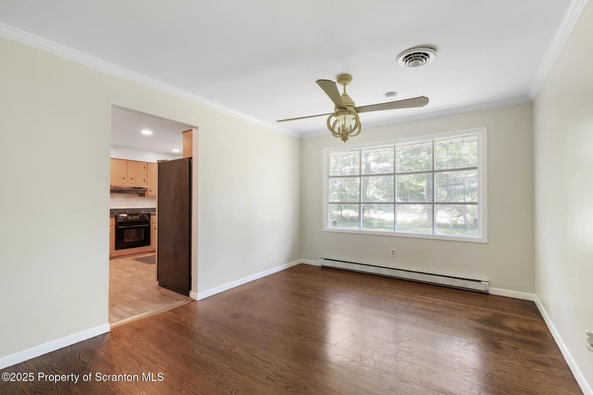 43 Walden Drive, Mountaintop, Pennsylvania 18707, 4 Bedrooms Bedrooms, 9 Rooms Rooms,3 BathroomsBathrooms,Residential,For Sale,Walden,SC253150