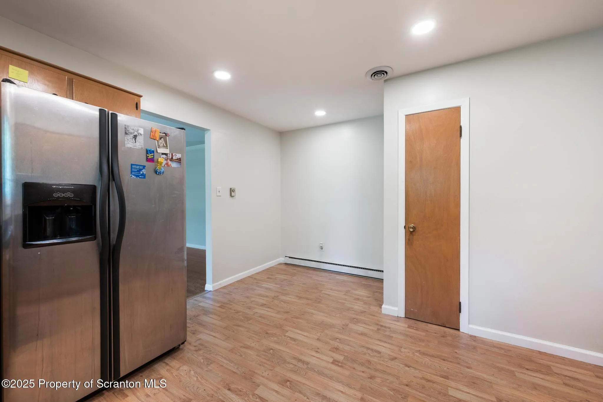 43 Walden Drive, Mountaintop, Pennsylvania 18707, 4 Bedrooms Bedrooms, 9 Rooms Rooms,3 BathroomsBathrooms,Residential,For Sale,Walden,SC253150