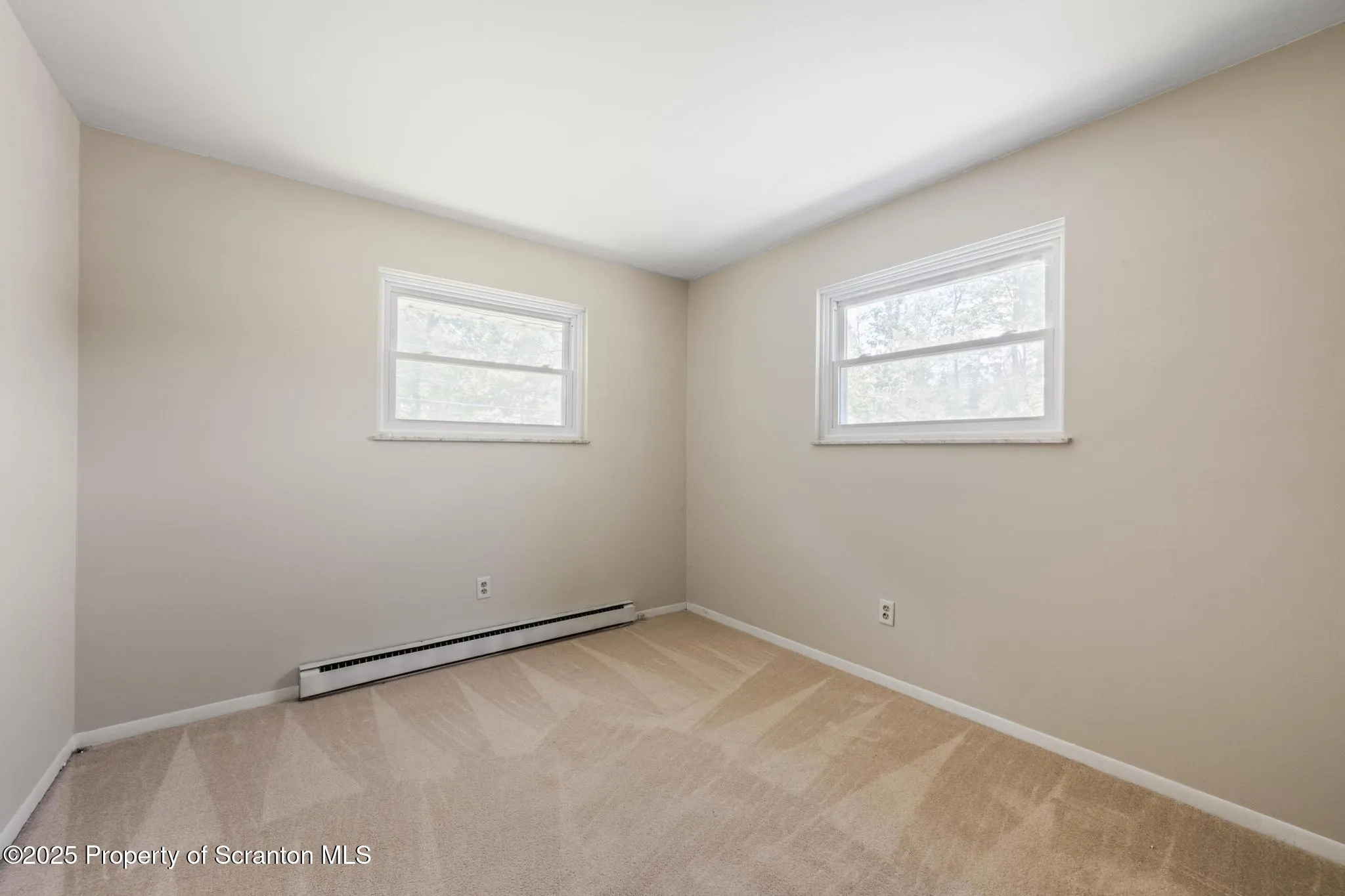 43 Walden Drive, Mountaintop, Pennsylvania 18707, 4 Bedrooms Bedrooms, 9 Rooms Rooms,3 BathroomsBathrooms,Residential,For Sale,Walden,SC253150