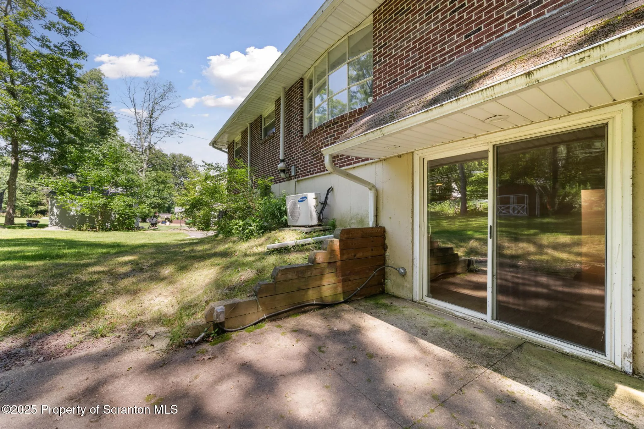 43 Walden Drive, Mountaintop, Pennsylvania 18707, 4 Bedrooms Bedrooms, 9 Rooms Rooms,3 BathroomsBathrooms,Residential,For Sale,Walden,SC253150