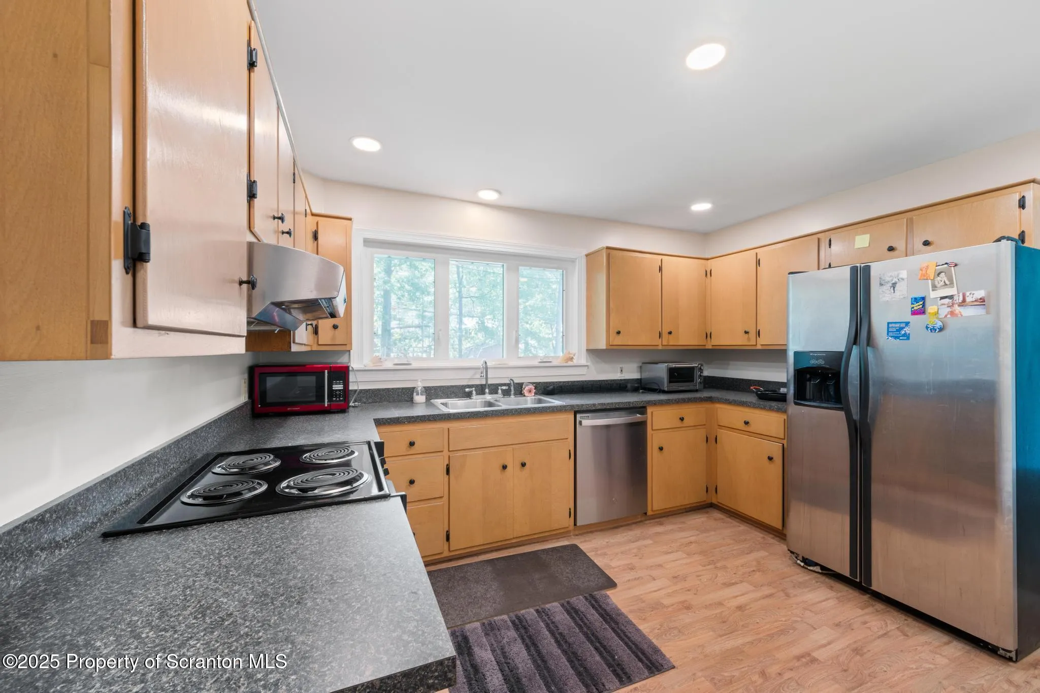 43 Walden Drive, Mountaintop, Pennsylvania 18707, 4 Bedrooms Bedrooms, 9 Rooms Rooms,3 BathroomsBathrooms,Residential,For Sale,Walden,SC253150