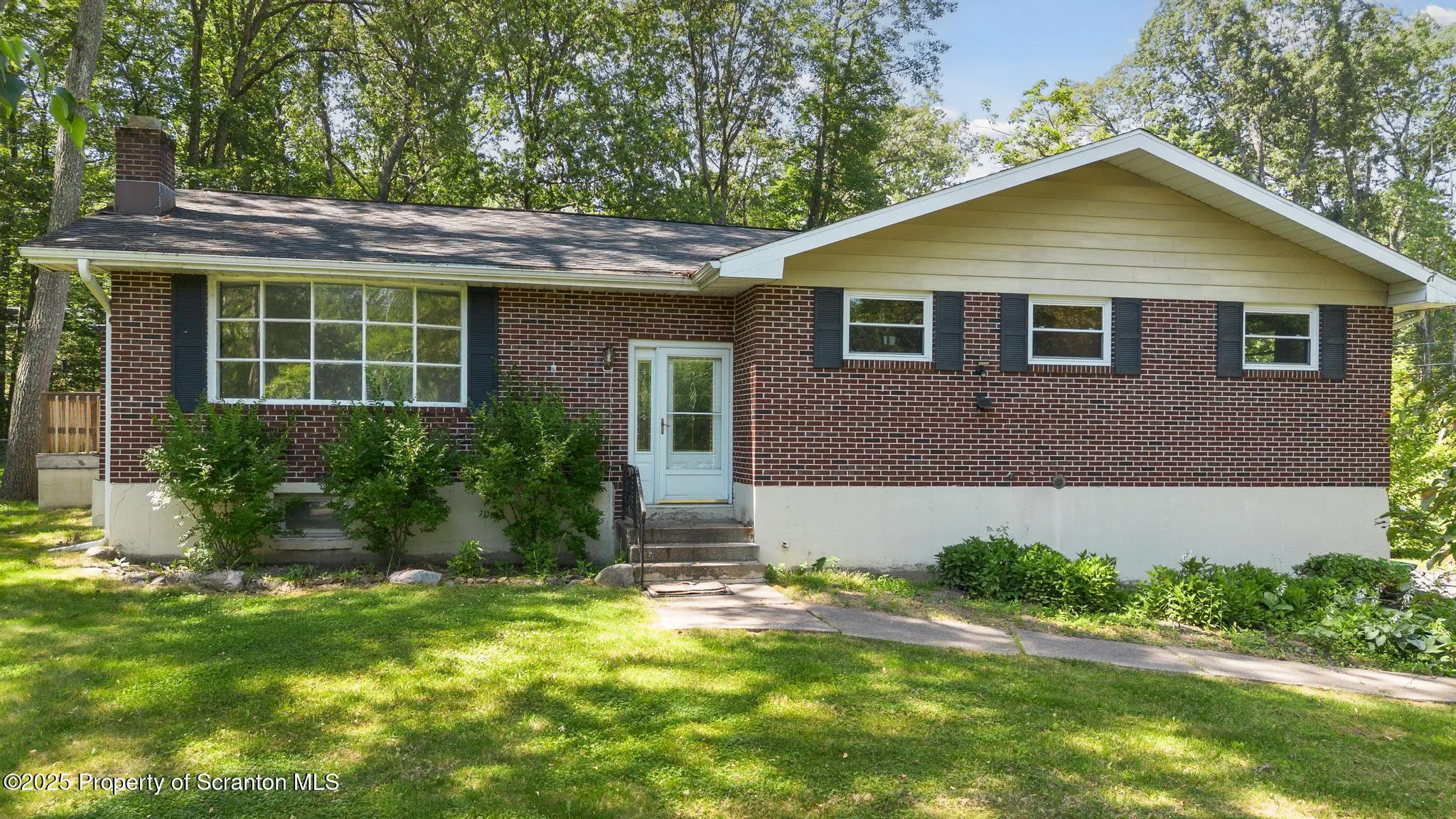 43 Walden Drive, Mountaintop, Pennsylvania 18707, 4 Bedrooms Bedrooms, 9 Rooms Rooms,3 BathroomsBathrooms,Residential,For Sale,Walden,SC253150