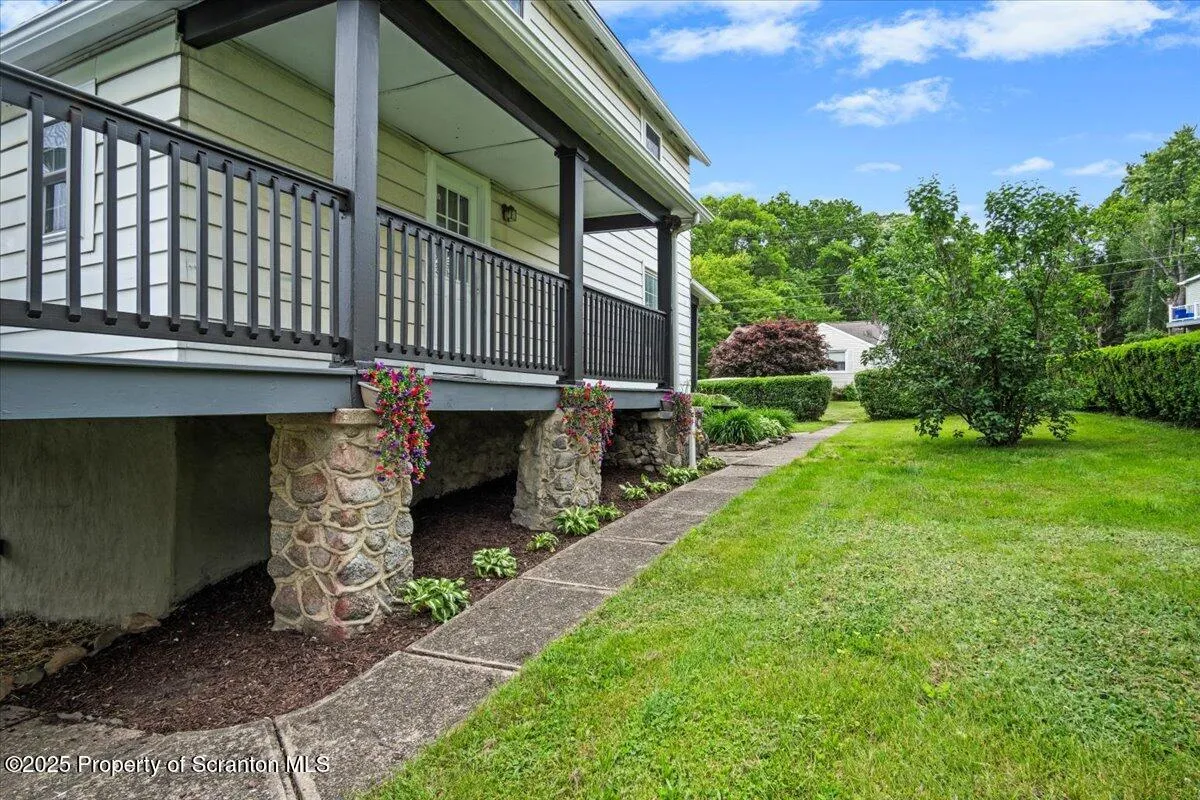 330 Lidy Road, Dupont, Pennsylvania 18641, 3 Bedrooms Bedrooms, 6 Rooms Rooms,2 BathroomsBathrooms,Residential,For Sale,Lidy,SC253101