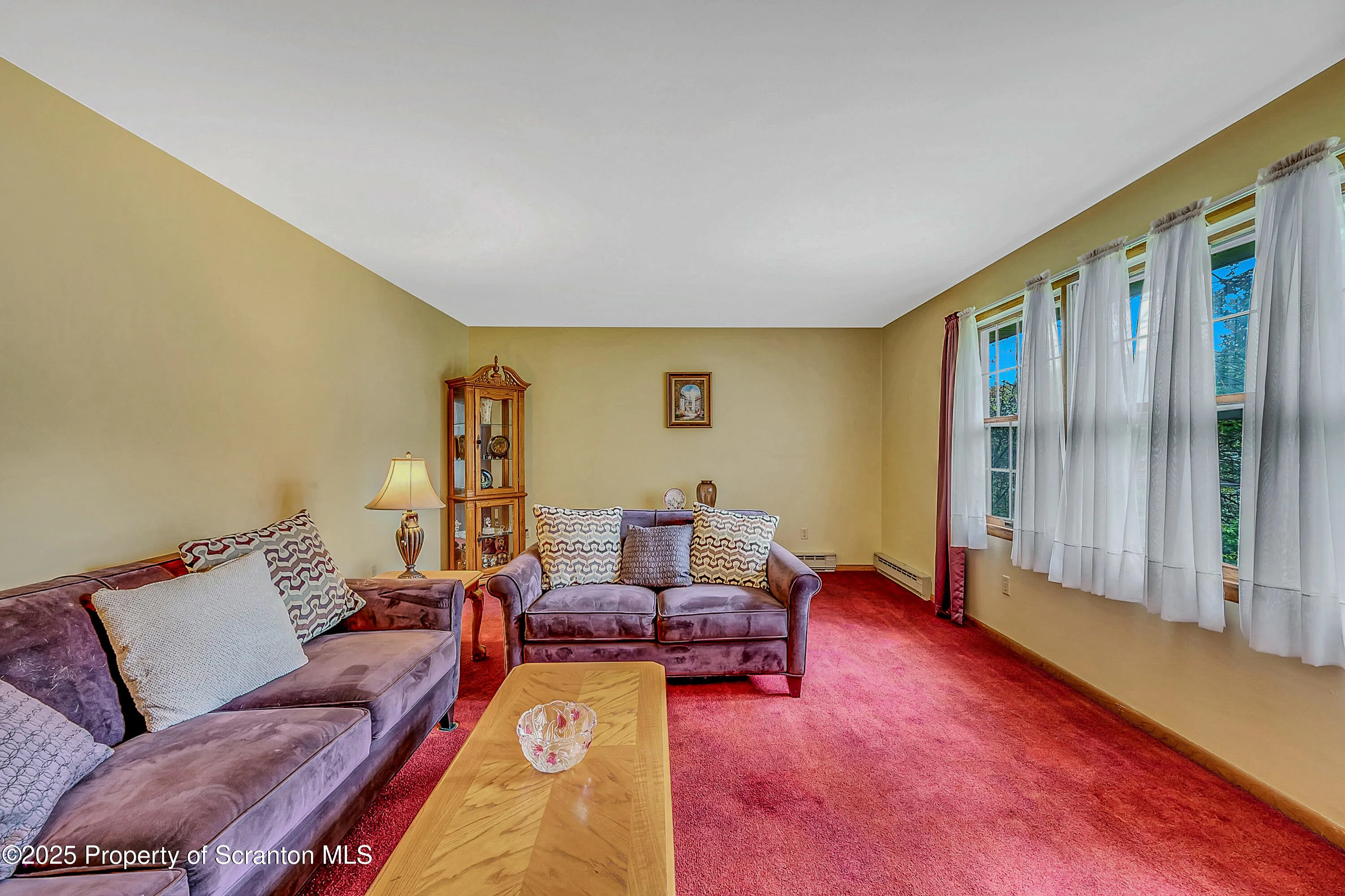 304 Sunset Rd, Roaring Brook Twp, Pennsylvania 18444, 4 Bedrooms Bedrooms, 10 Rooms Rooms,3 BathroomsBathrooms,Residential,For Sale,Sunset Rd,SC253113