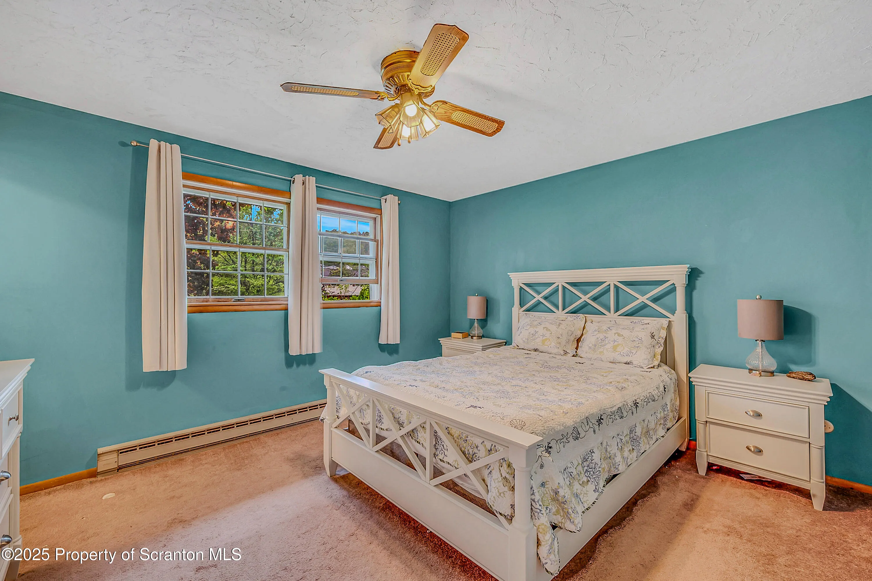 304 Sunset Rd, Roaring Brook Twp, Pennsylvania 18444, 4 Bedrooms Bedrooms, 10 Rooms Rooms,3 BathroomsBathrooms,Residential,For Sale,Sunset Rd,SC253113