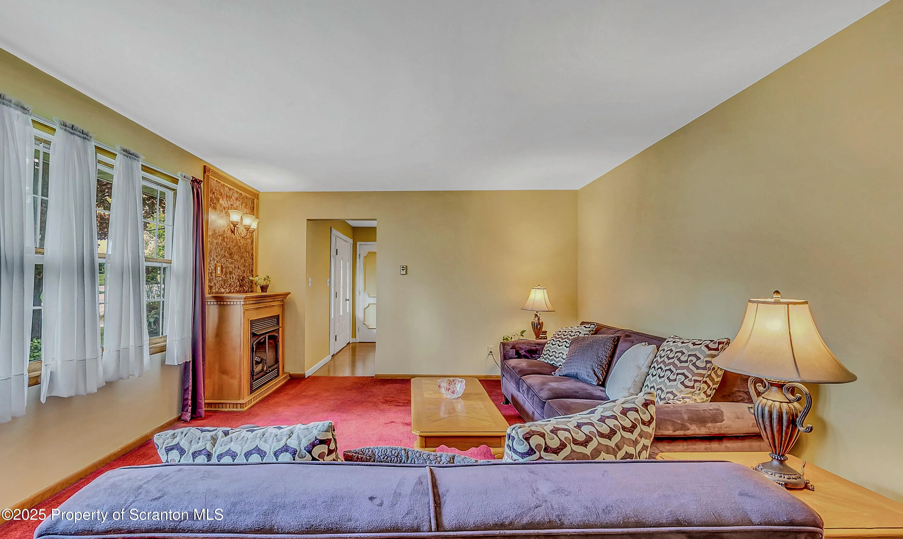 304 Sunset Rd, Roaring Brook Twp, Pennsylvania 18444, 4 Bedrooms Bedrooms, 10 Rooms Rooms,3 BathroomsBathrooms,Residential,For Sale,Sunset Rd,SC253113