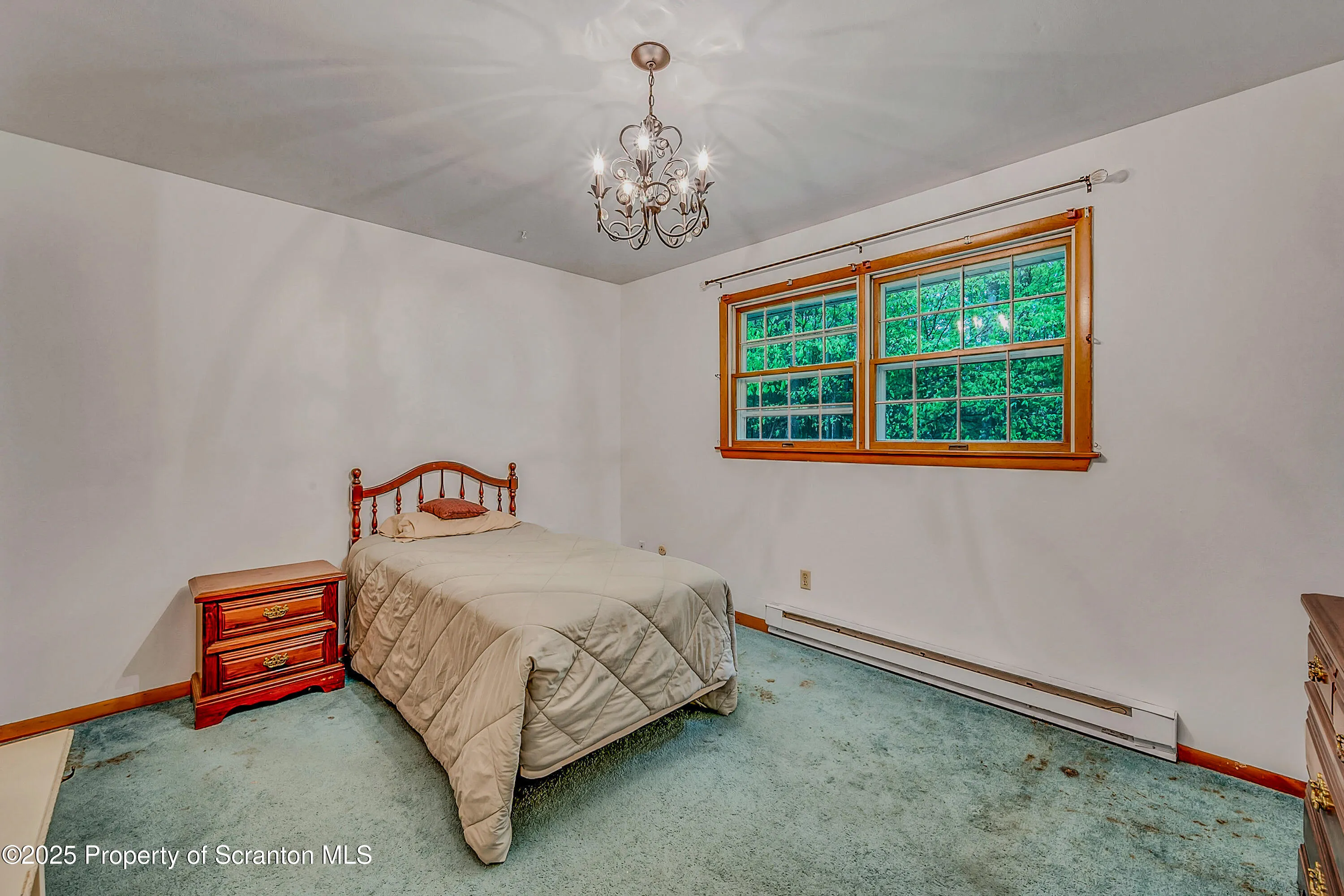 304 Sunset Rd, Roaring Brook Twp, Pennsylvania 18444, 4 Bedrooms Bedrooms, 10 Rooms Rooms,3 BathroomsBathrooms,Residential,For Sale,Sunset Rd,SC253113