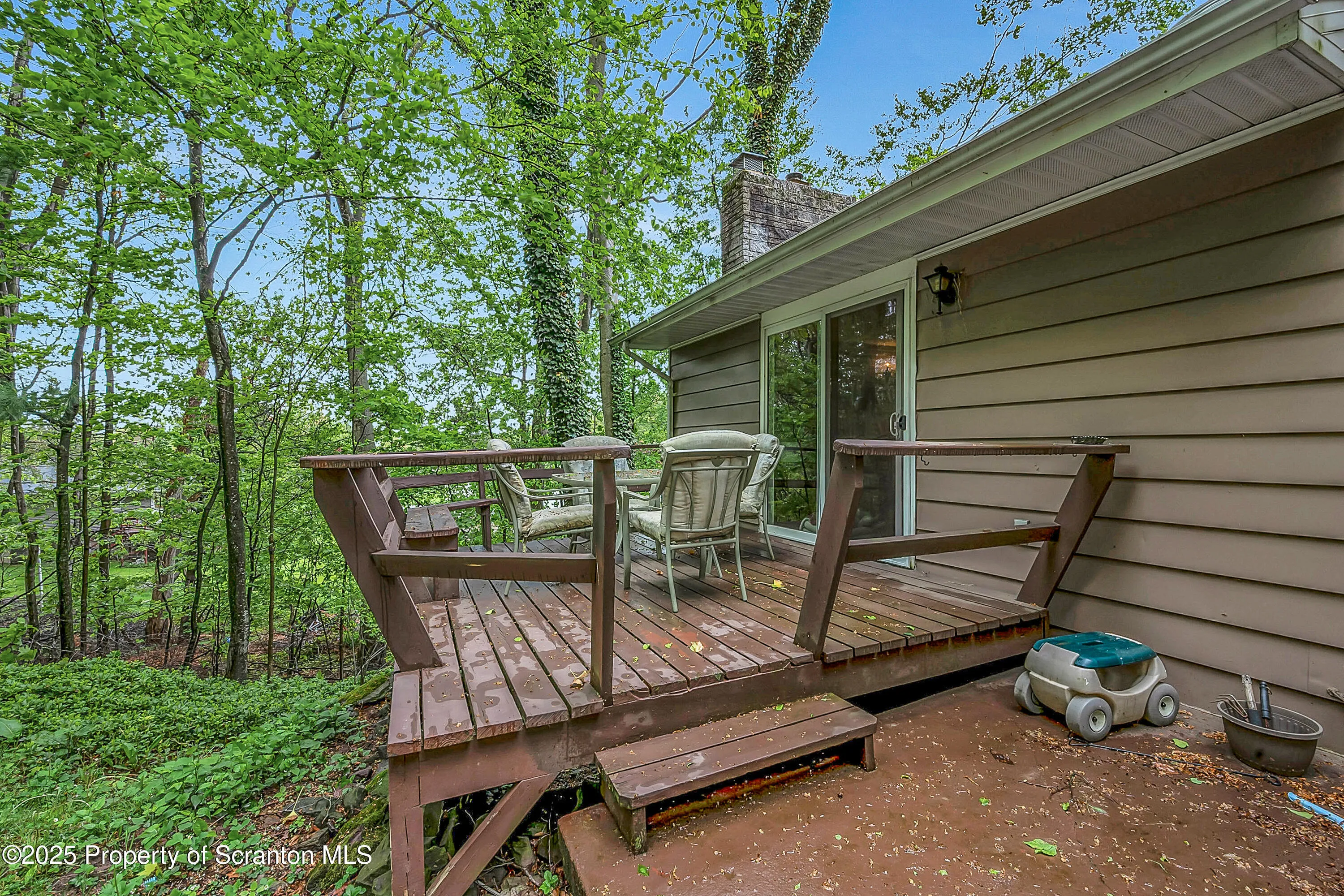 304 Sunset Rd, Roaring Brook Twp, Pennsylvania 18444, 4 Bedrooms Bedrooms, 10 Rooms Rooms,3 BathroomsBathrooms,Residential,For Sale,Sunset Rd,SC253113