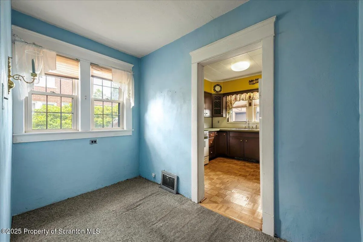 84 River Street, Forty Fort, Pennsylvania 18704, 3 Bedrooms Bedrooms, 8 Rooms Rooms,2 BathroomsBathrooms,Residential,For Sale,River,SC253145