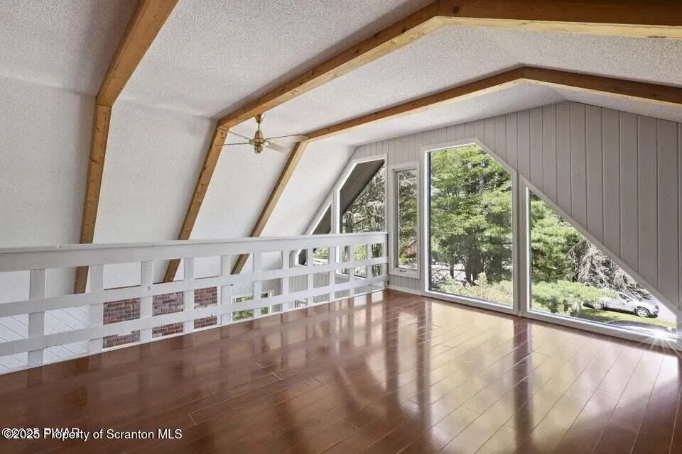 1618 Ridgeview Drive, Lake Ariel, Pennsylvania 18436, 3 Bedrooms Bedrooms, 5 Rooms Rooms,2 BathroomsBathrooms,Residential,For Sale,Ridgeview,SC253146