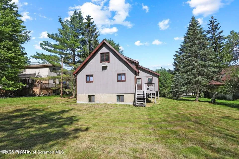 1618 Ridgeview Drive, Lake Ariel, Pennsylvania 18436, 3 Bedrooms Bedrooms, 5 Rooms Rooms,2 BathroomsBathrooms,Residential,For Sale,Ridgeview,SC253146